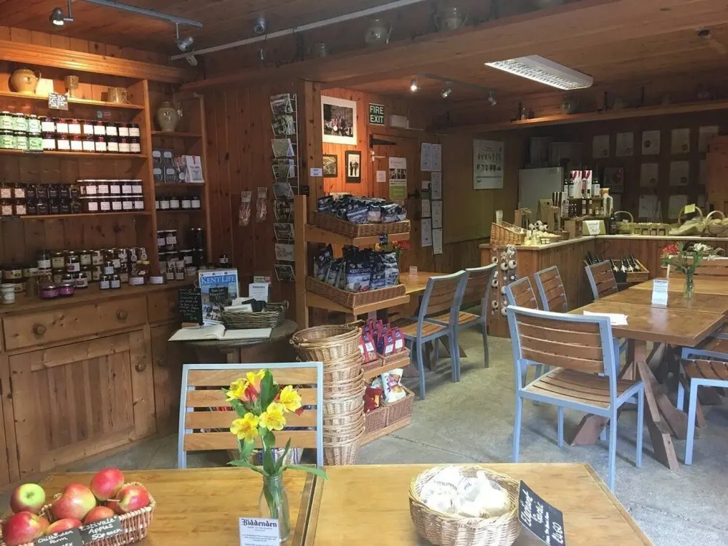 London Beach Country Hotel