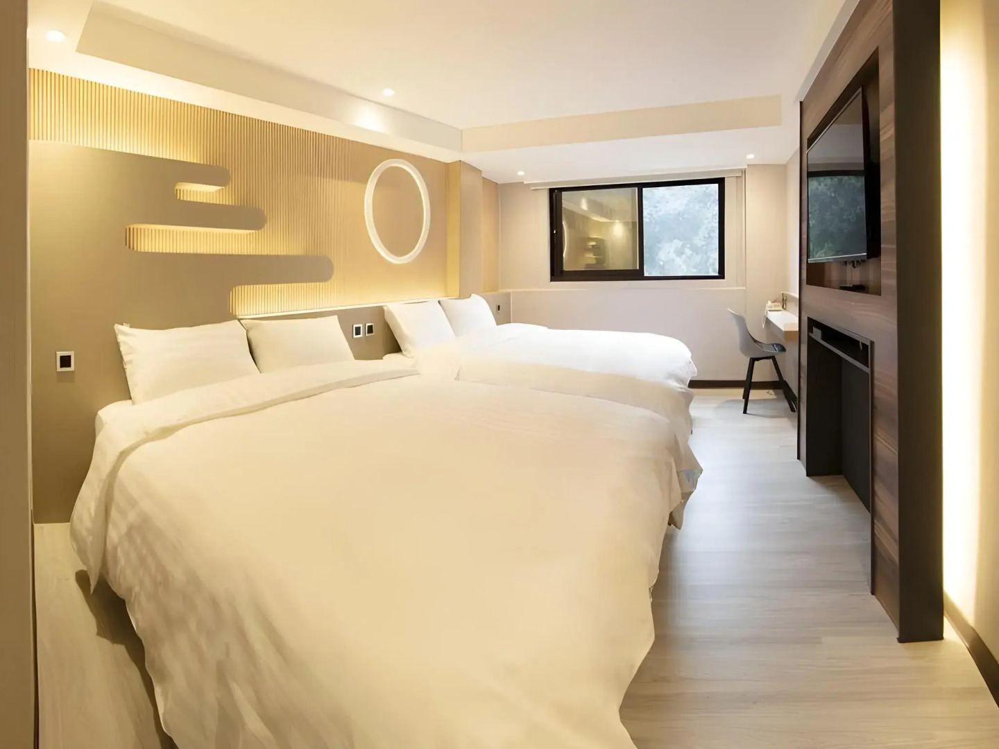 Alishan Shermuh Int' Tourist Hotel