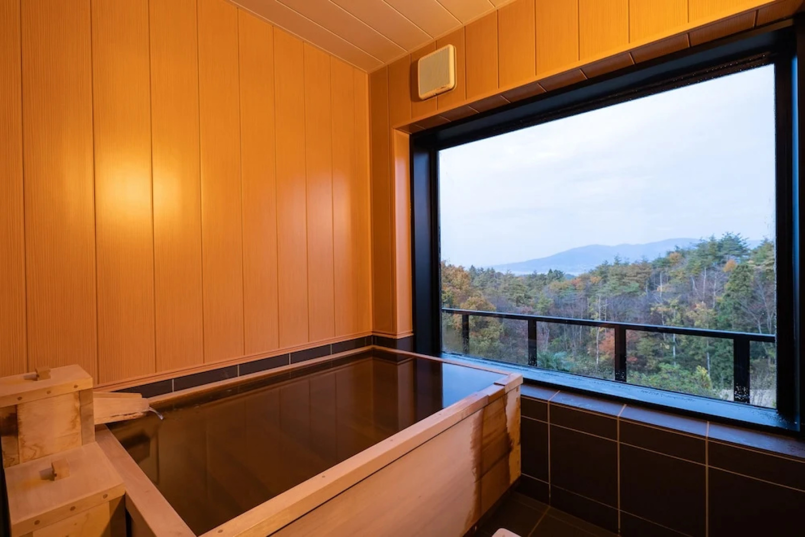 Sekaiisannokakureyado Kajitsunomori