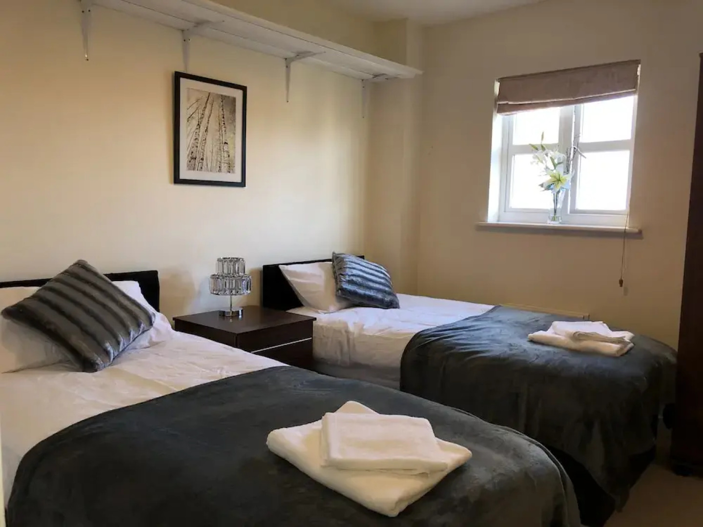 Ebbsfleet/bluewater River View Apartment