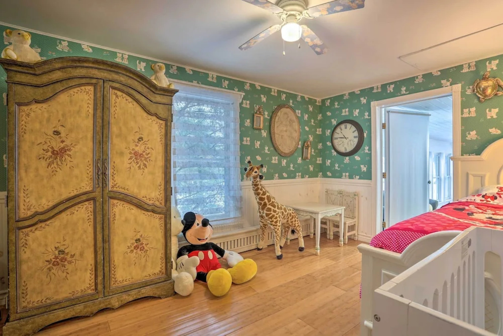 1 Mi to Lake Wallenpaupack: Spacious Poconos Villa