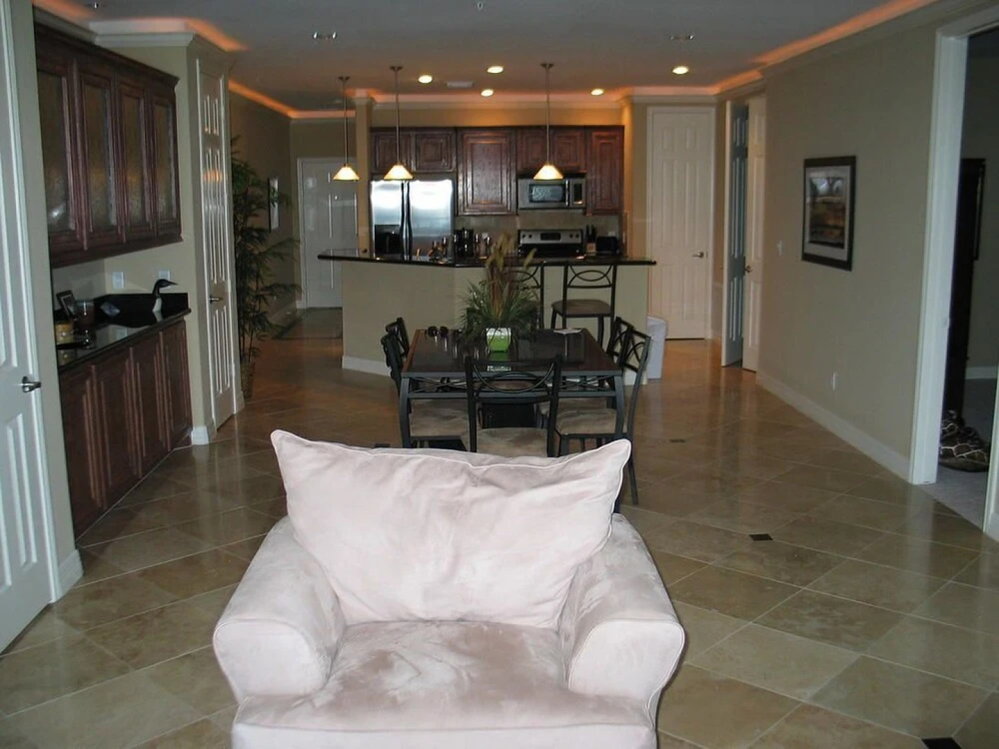 Southern Empress Lakeside Condominiums