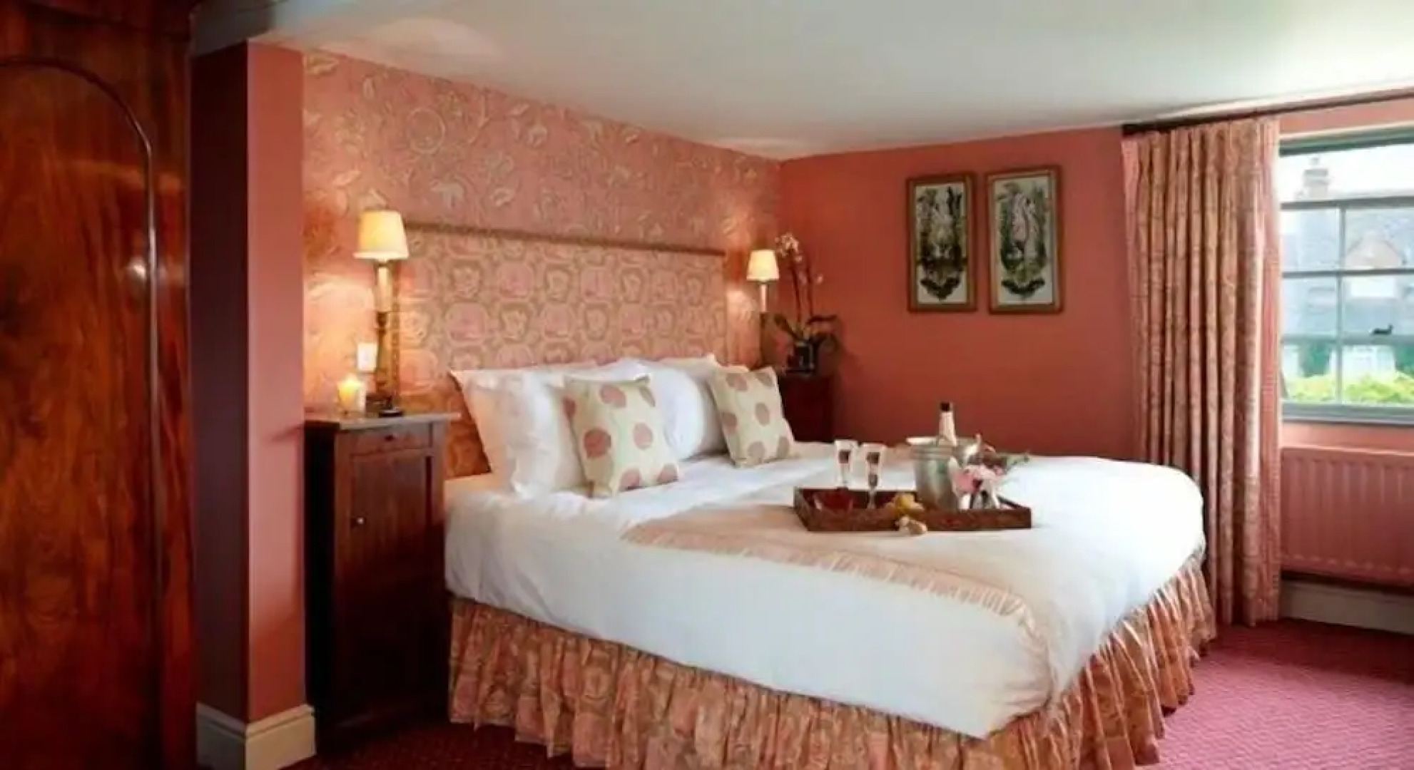 The Stag and Huntsman