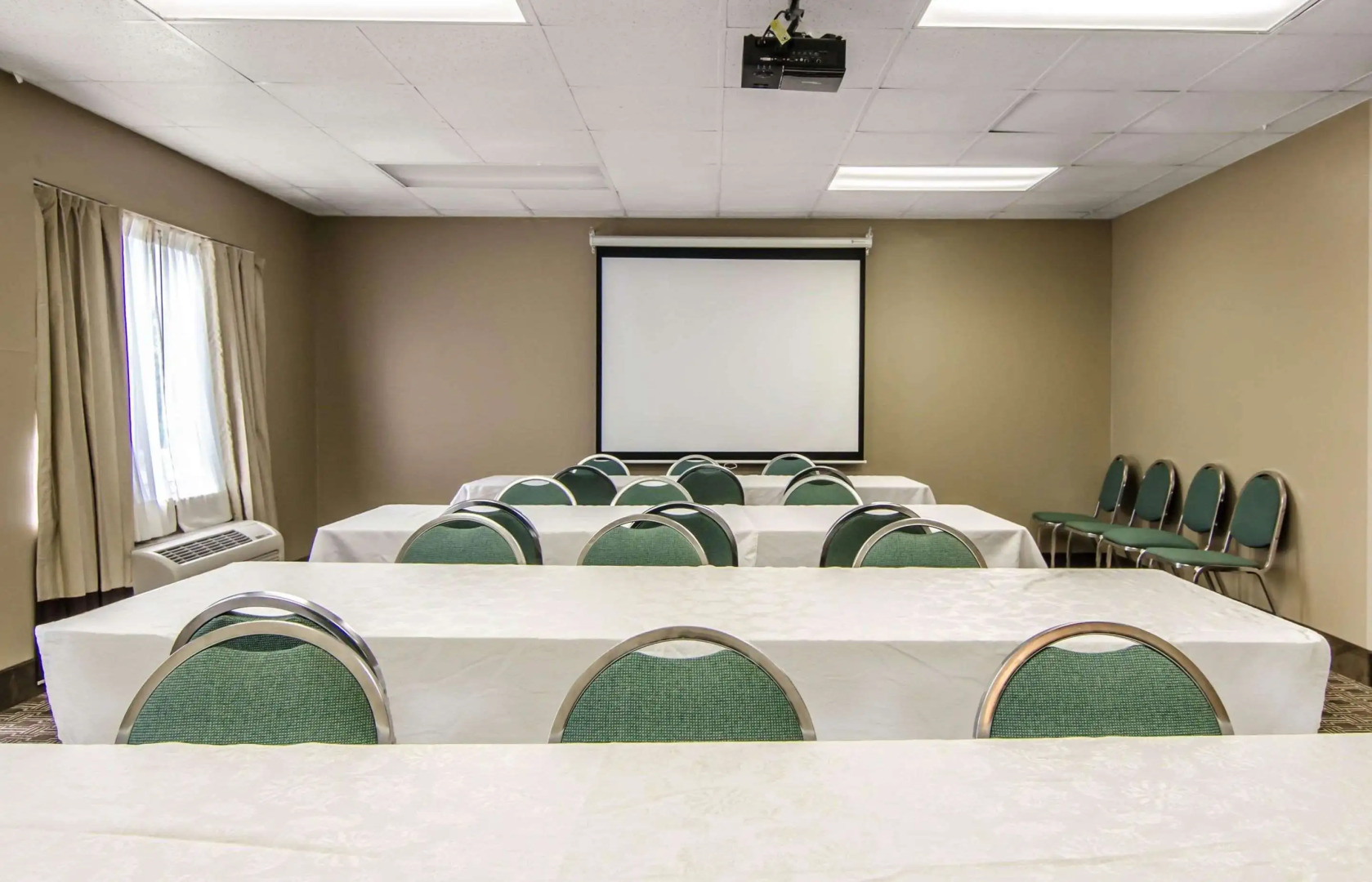 Quality Suites St. Joseph