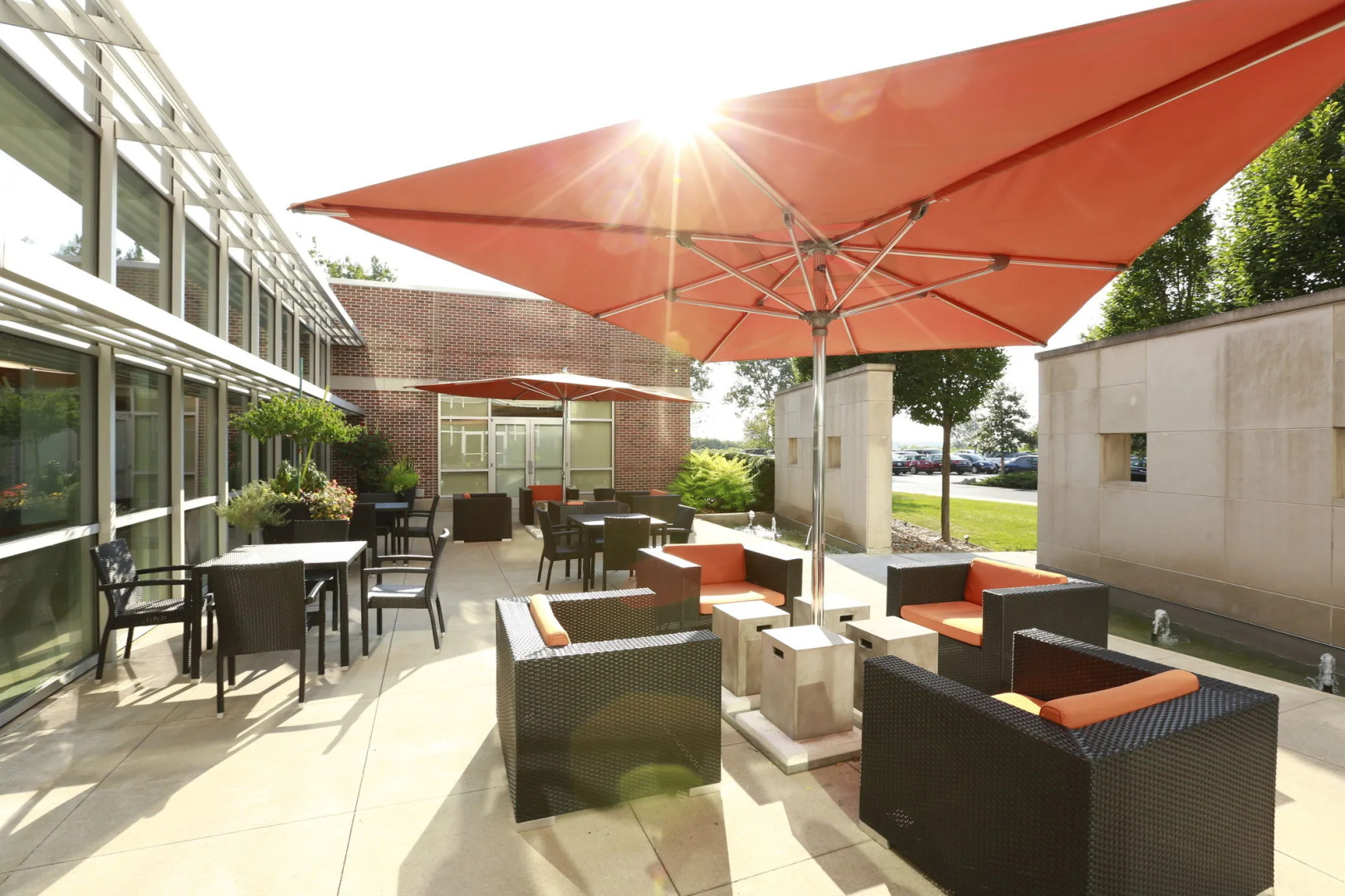 I Hotel And Illinois Conference Center