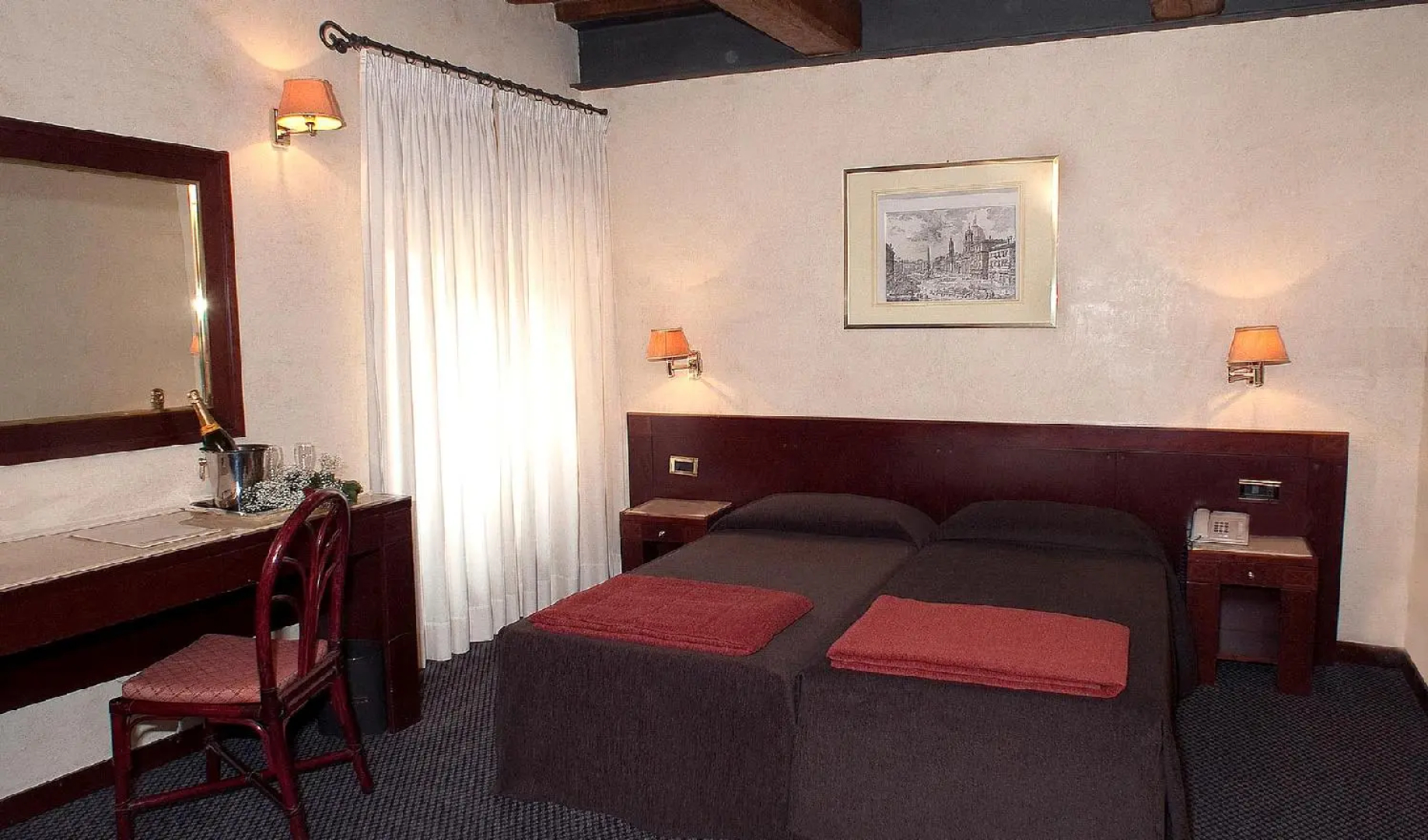 Accademia Hotel
