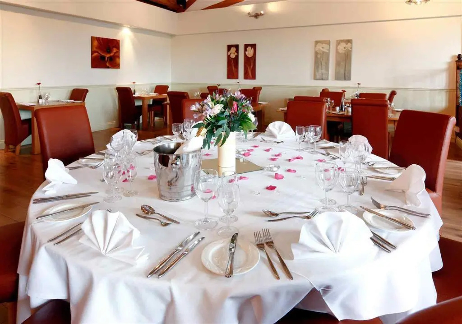 Mercure Swindon South Marston Hotel & Spa