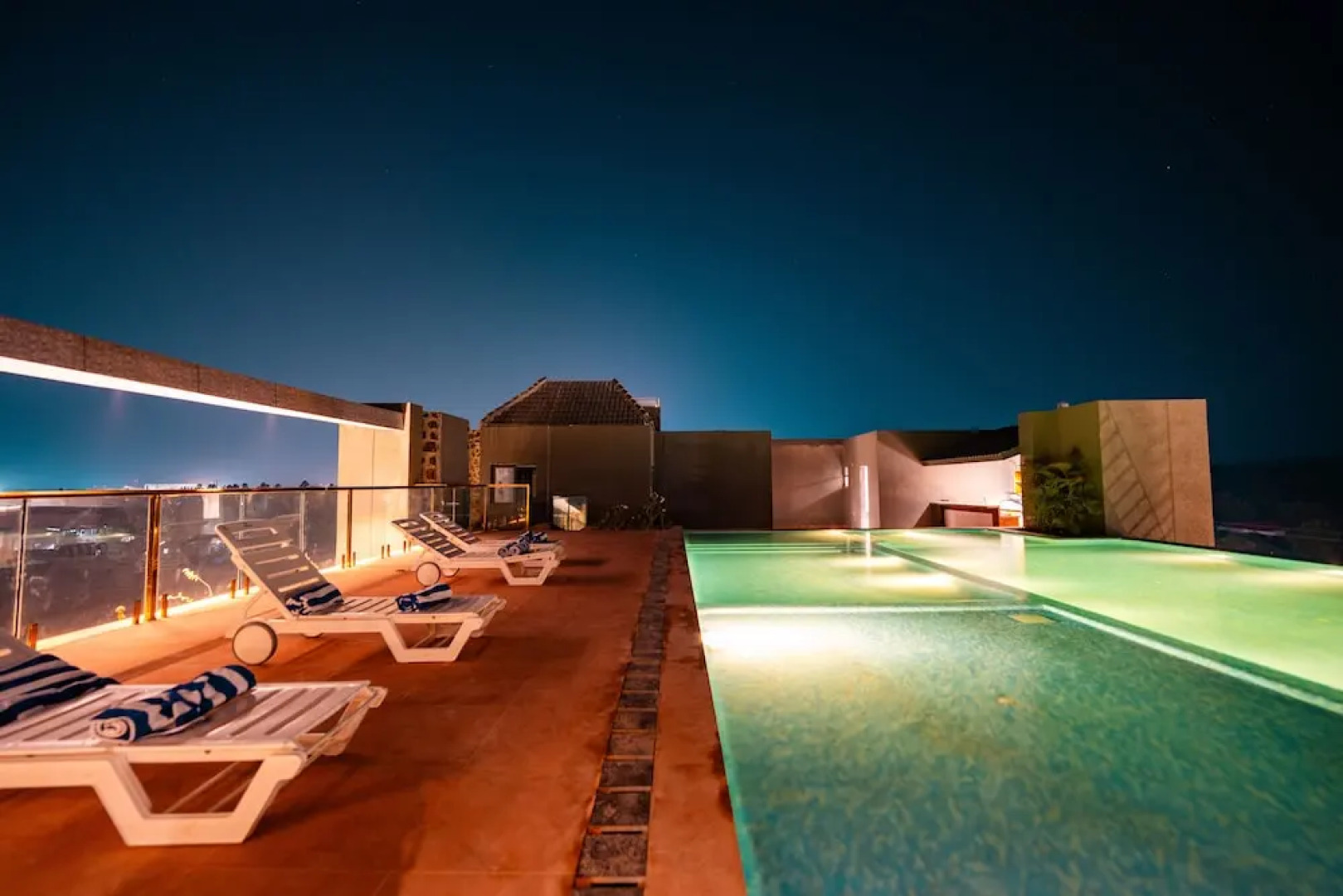 Basalt Paradise Resort And Spa