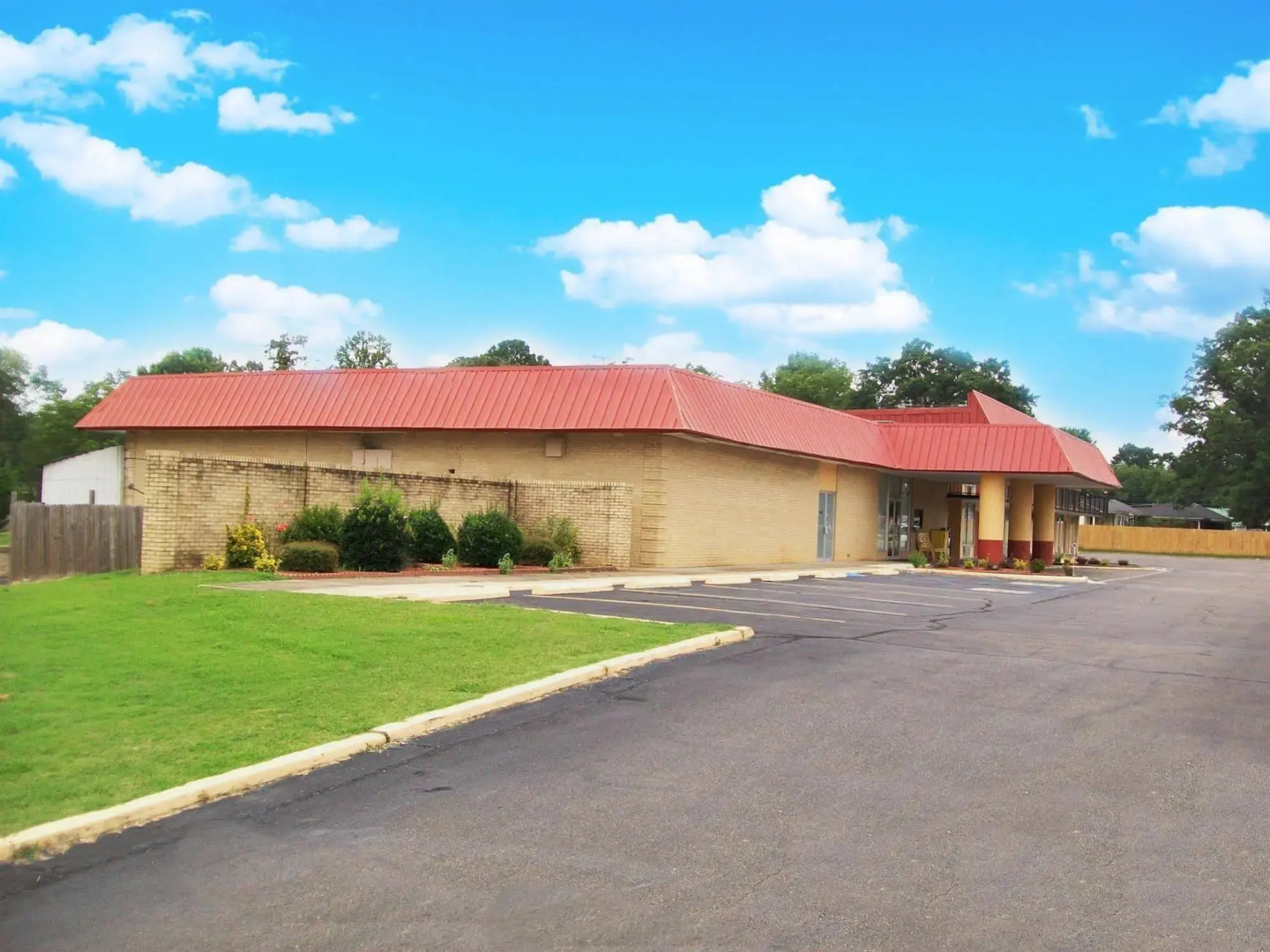 American Inn  - Pontotoc