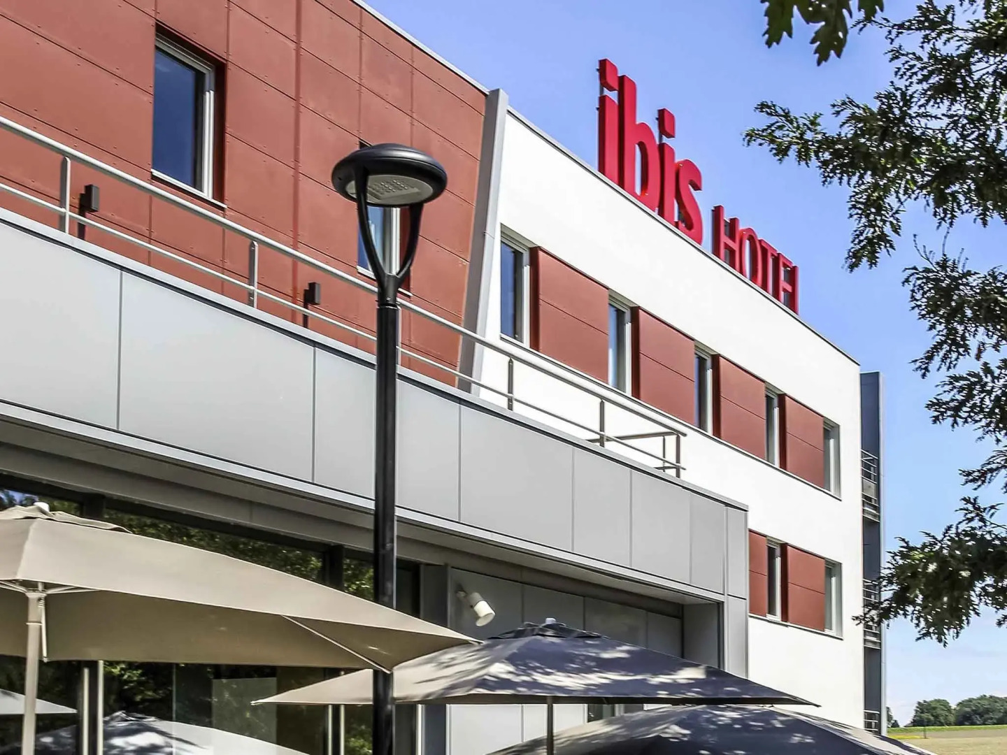 ibis Saint Genis Pouilly Genève