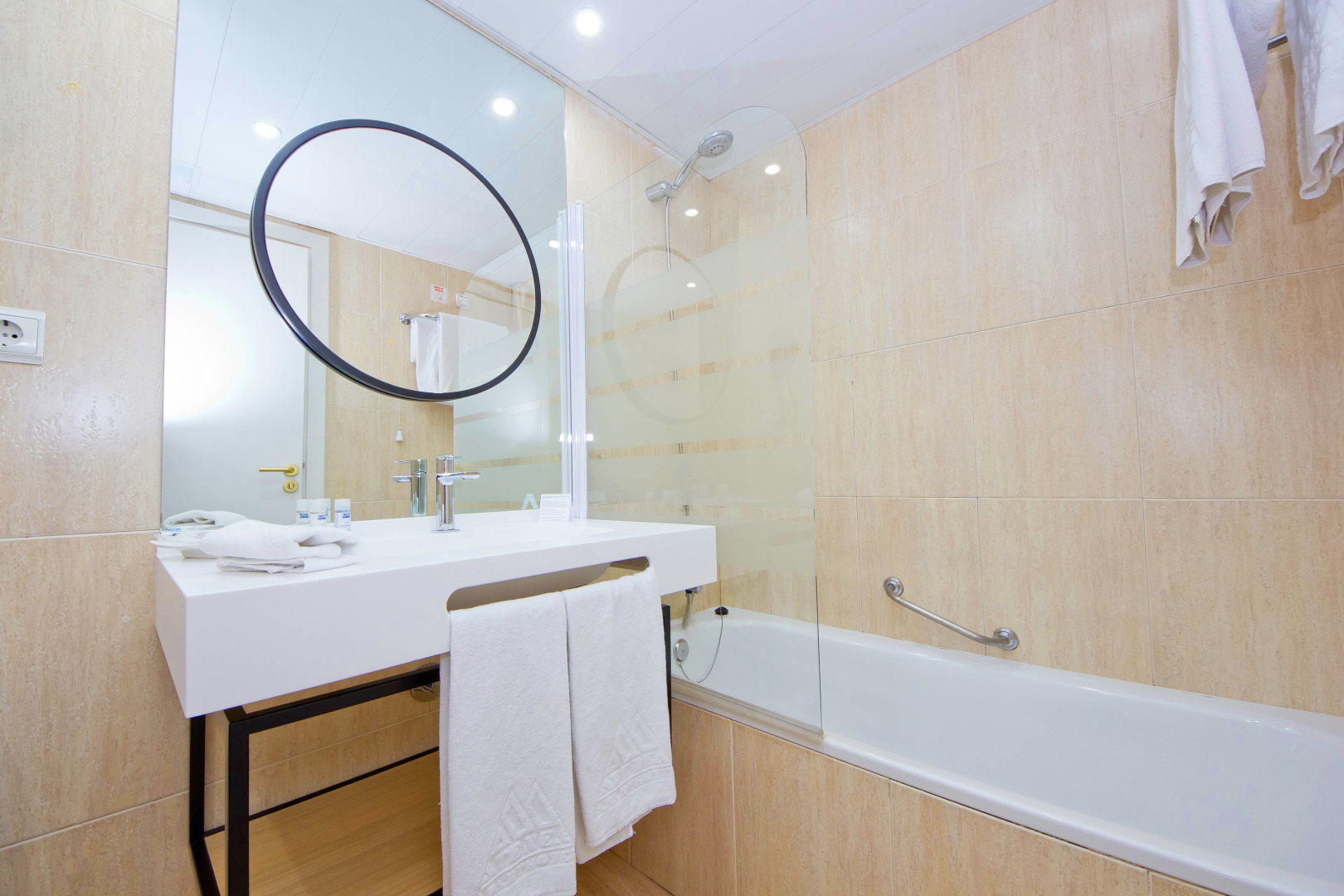 Aparthotel Atenea Valles