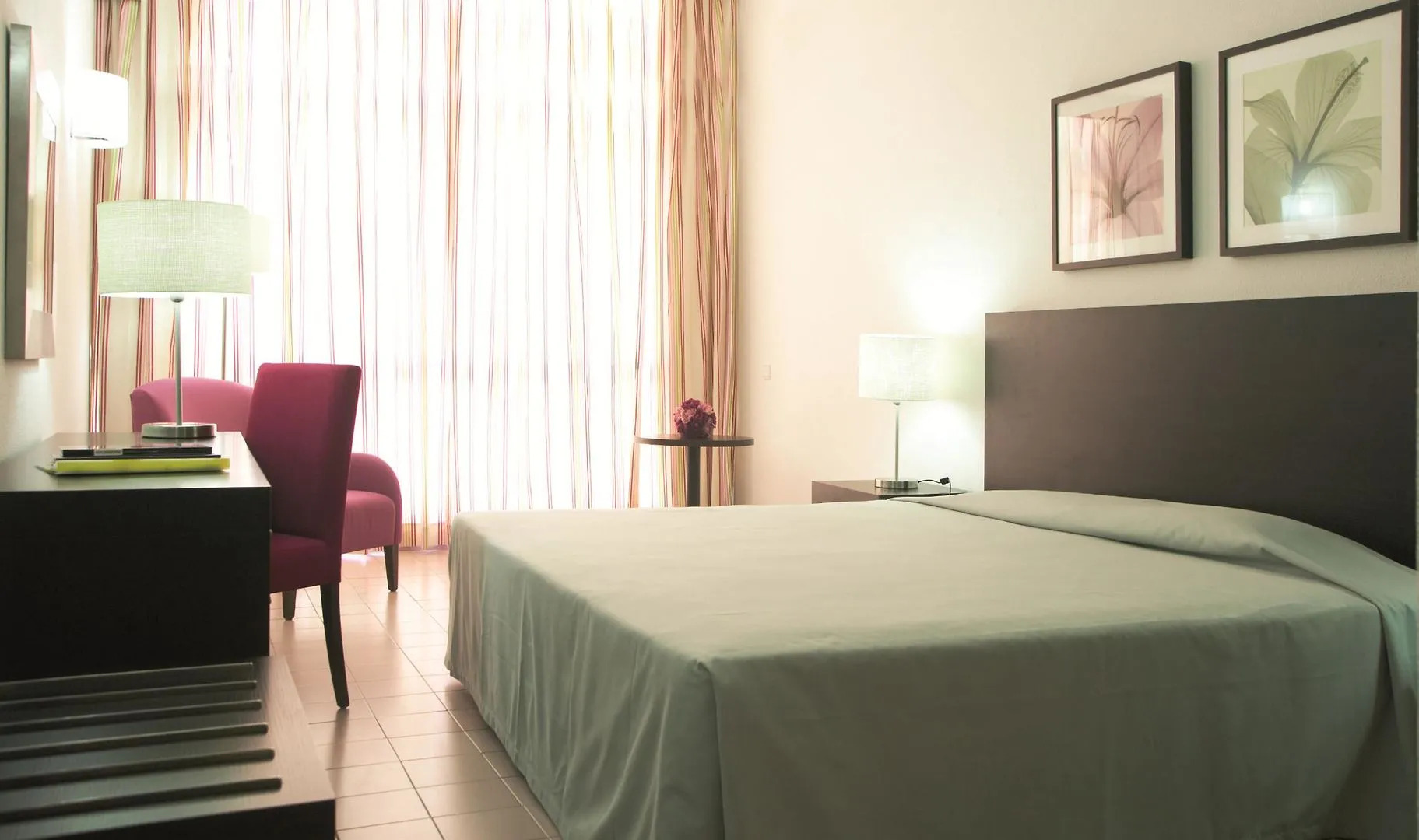 Отель Torre Praia Hotel