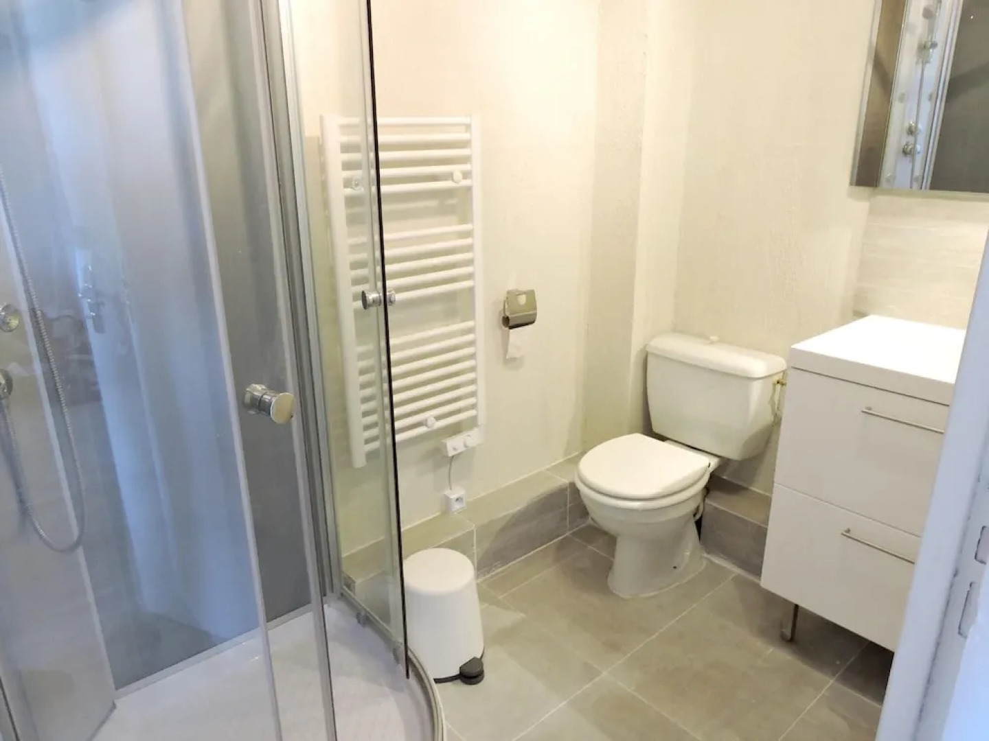 Apartment With one Bedroom in Orléans