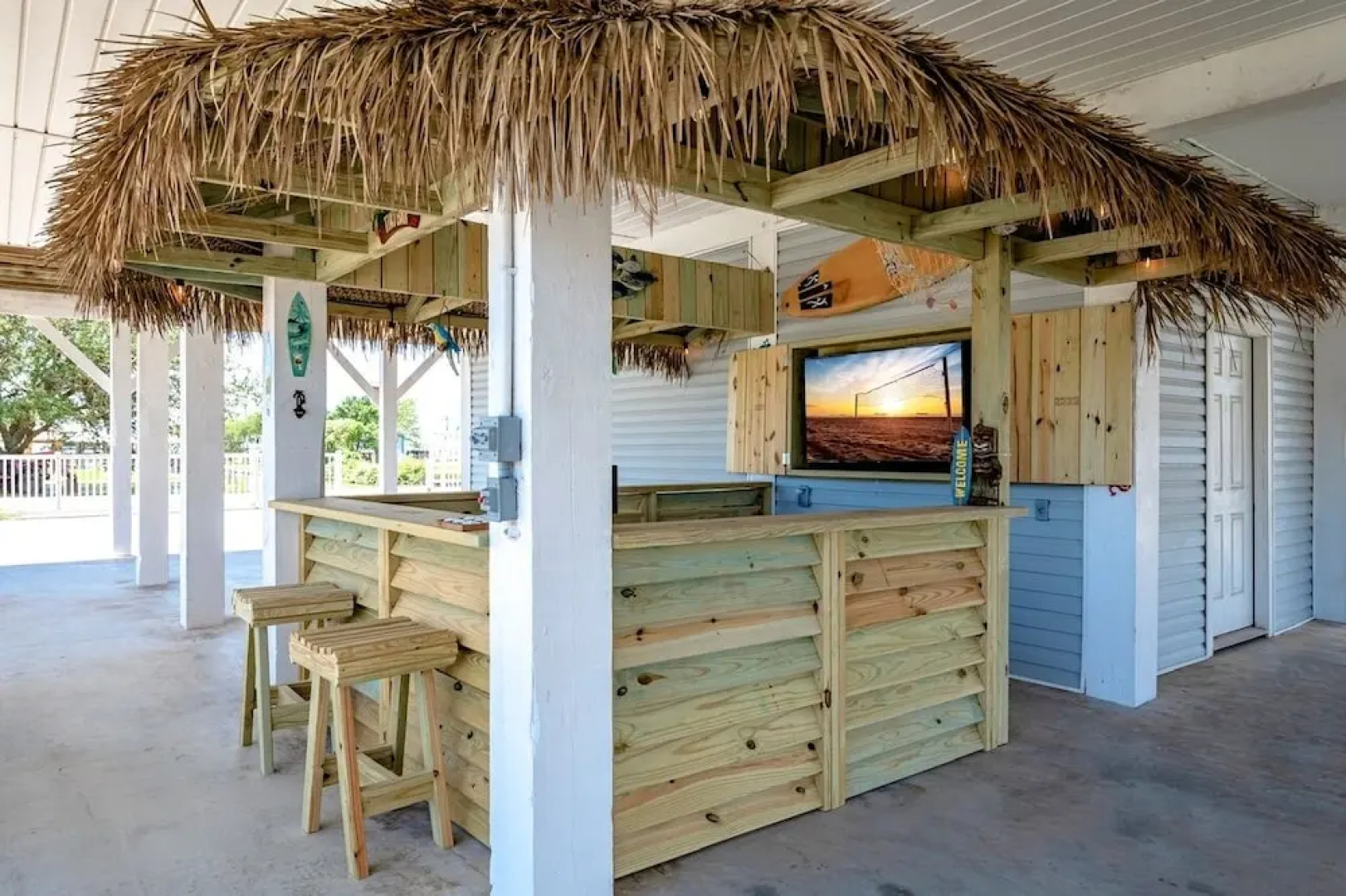 Bolivar Slam 3 Bedroom Home by RedAwning