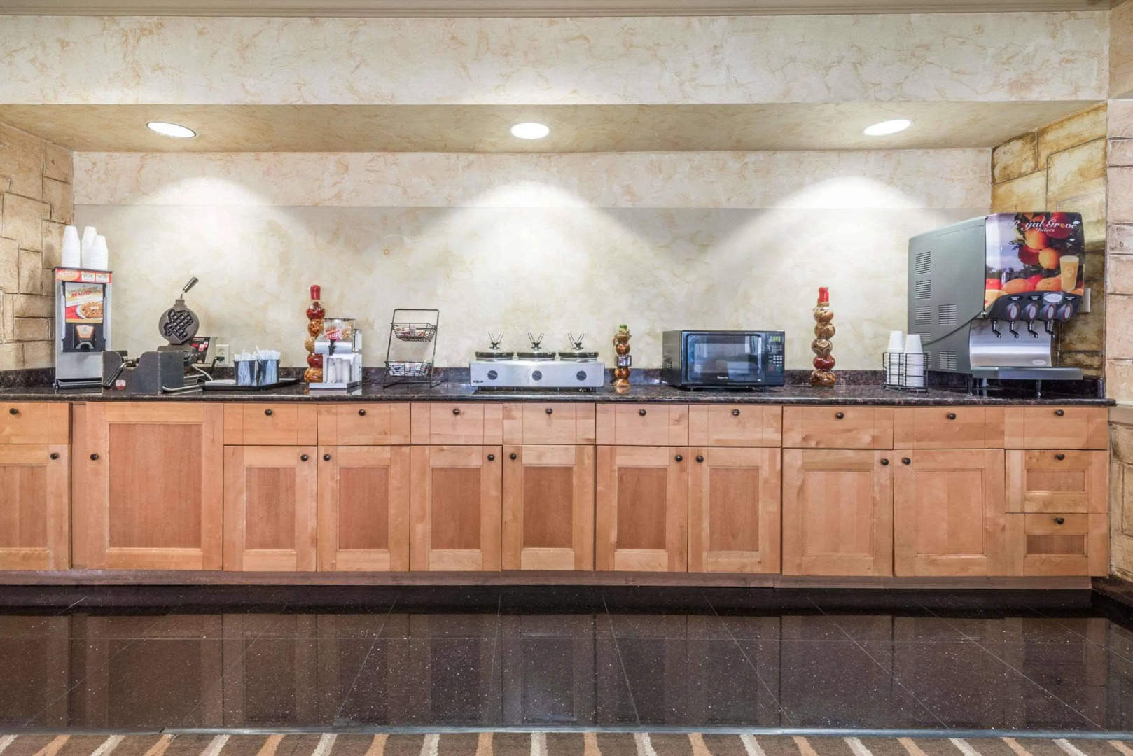 Holiday Inn Dallas Market Ctr Love Field by IHG