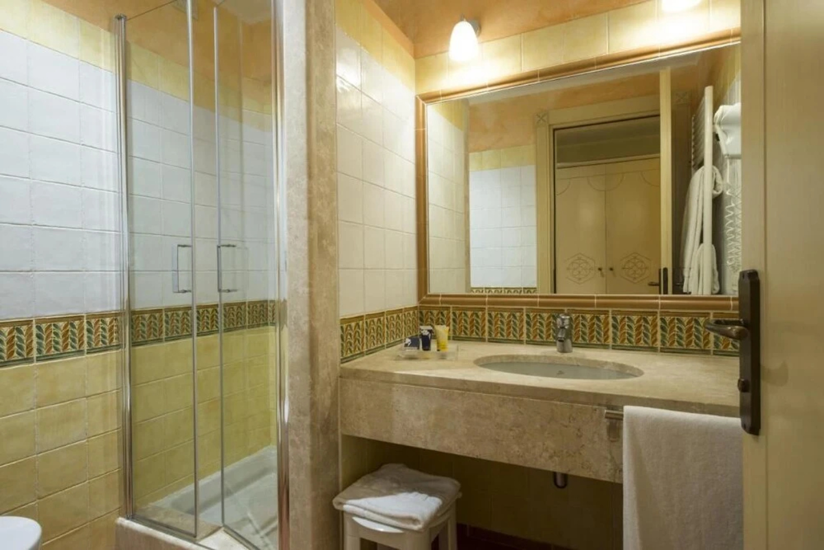Tranquil Lantana Resort 2 Bedroom Apartments Sleeps 7 Free Wifi