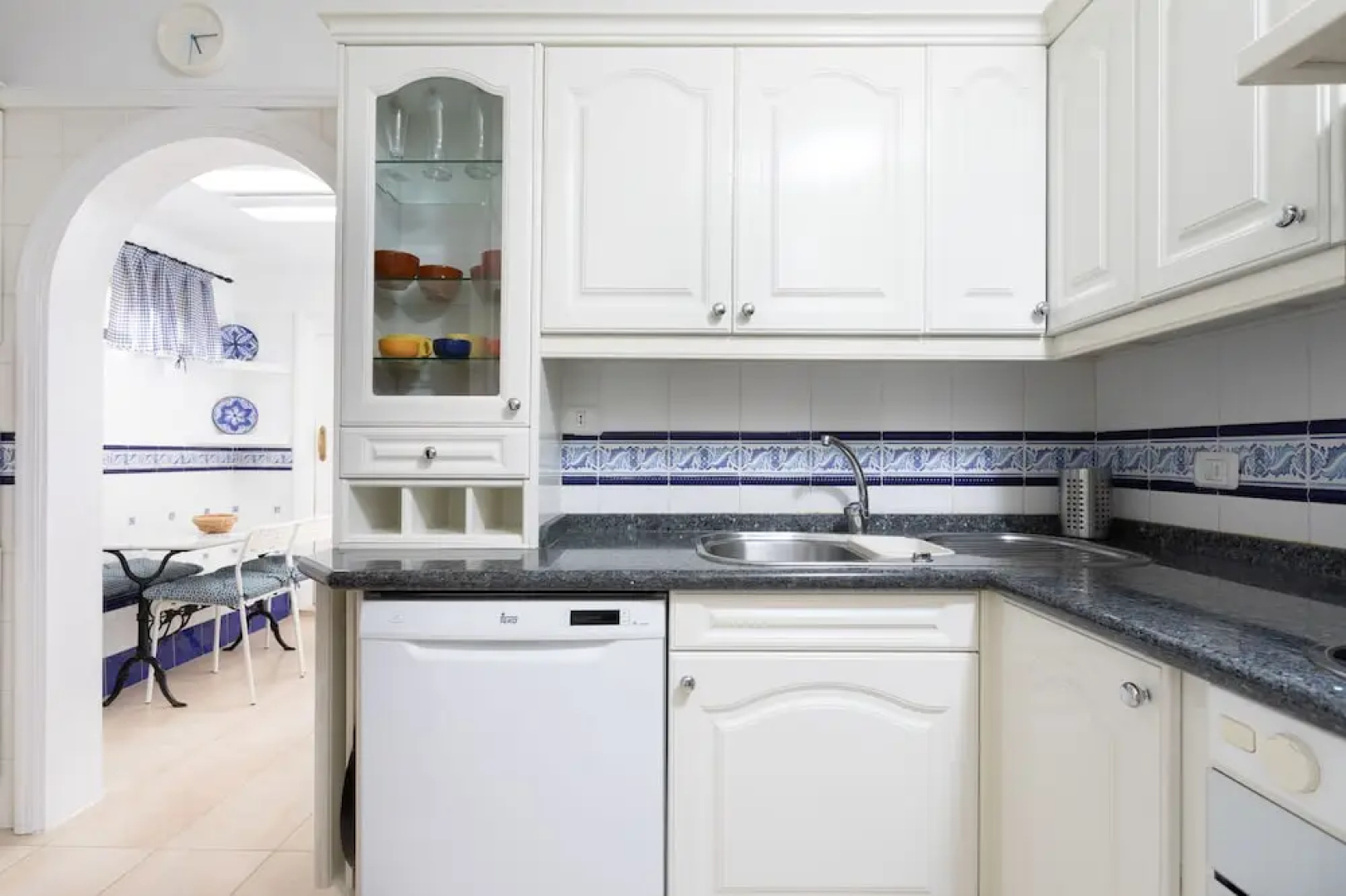 HomeLike Stunning Ocean Views Radazul