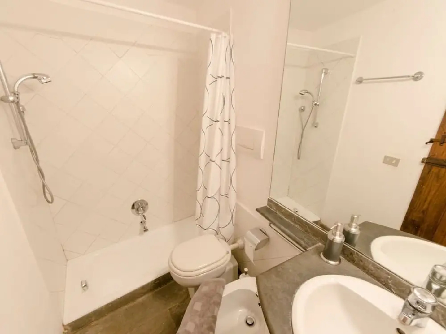 Hintown Unbelievable GuestHouse