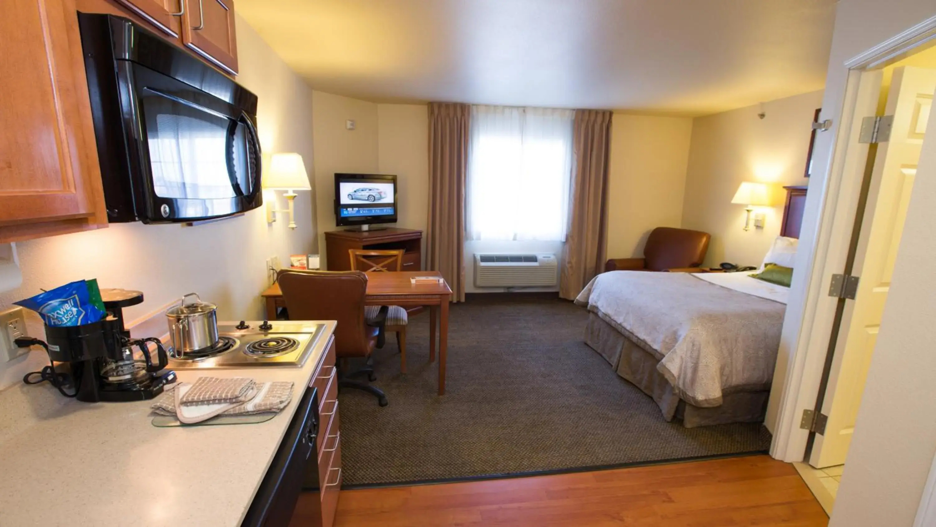 Candlewood Suites Springfield by IHG