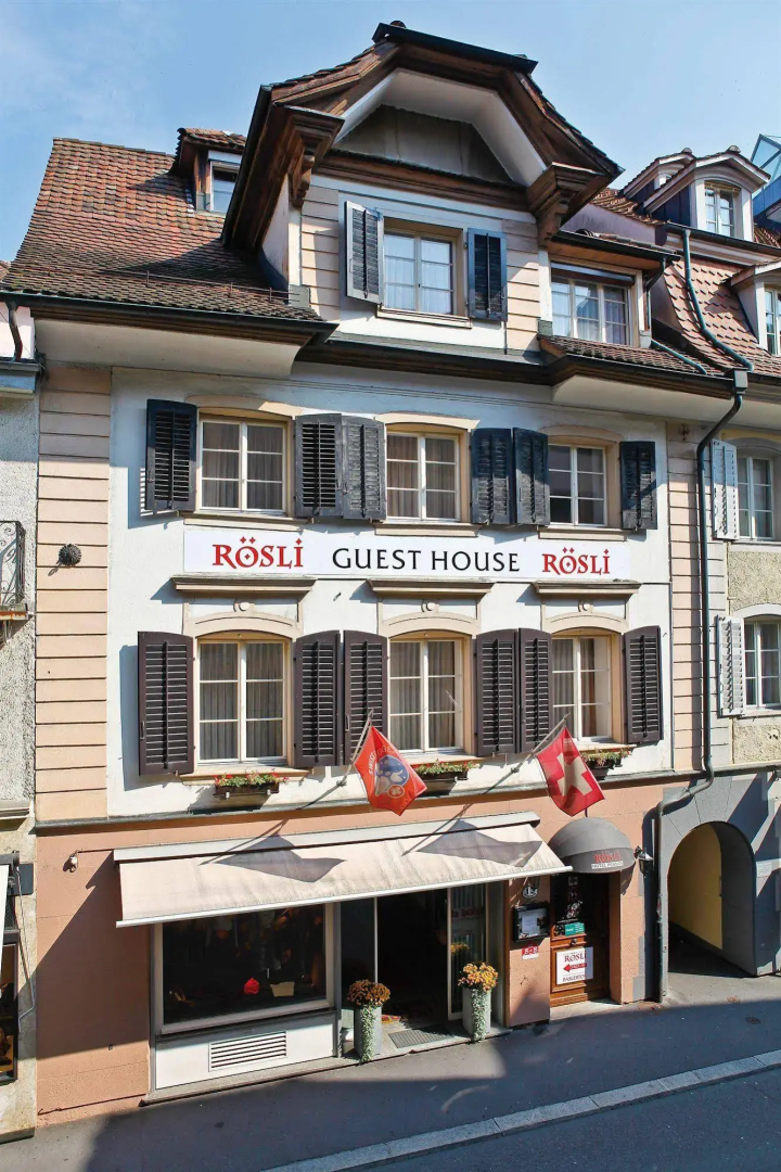 ROESLI Guest House