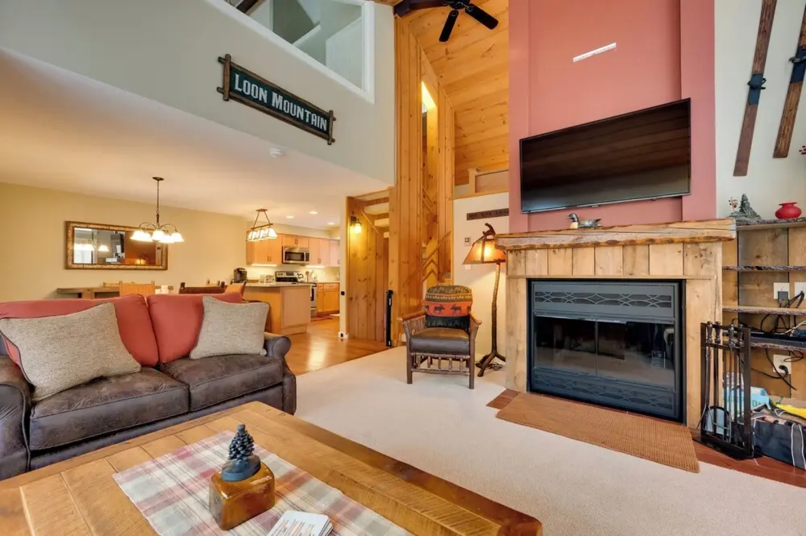 Lincoln Condo w/ Balcony & View < 2 Mi to Loon Mtn