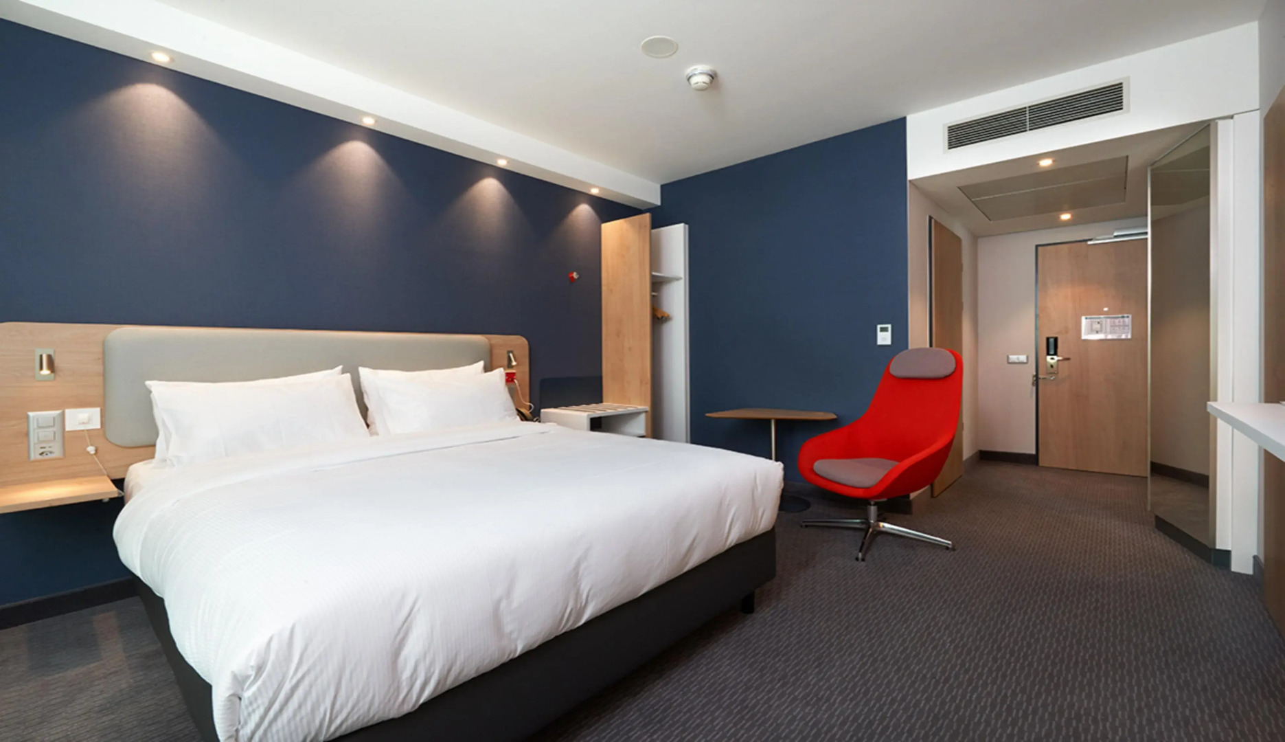 Holiday Inn Express & Suites Basel Allschwil by IHG