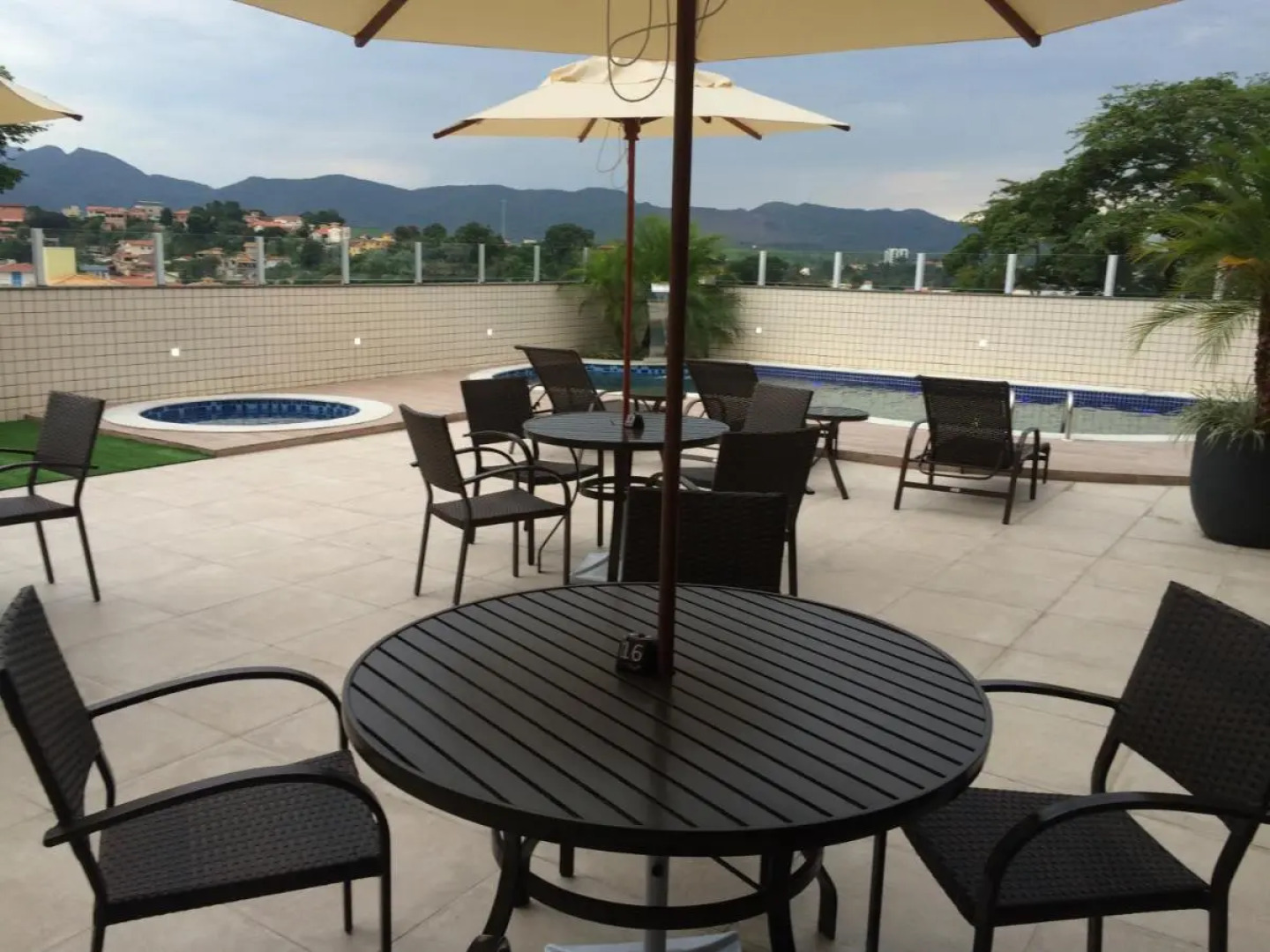 Ville de Montagne Hotel