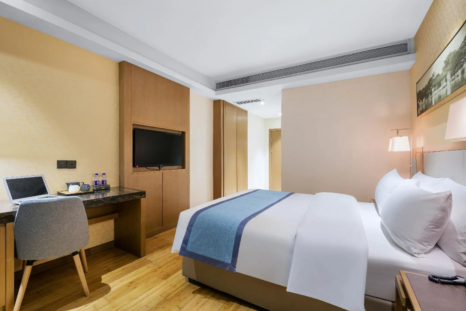 Hangzhou Rui Ju Hotel