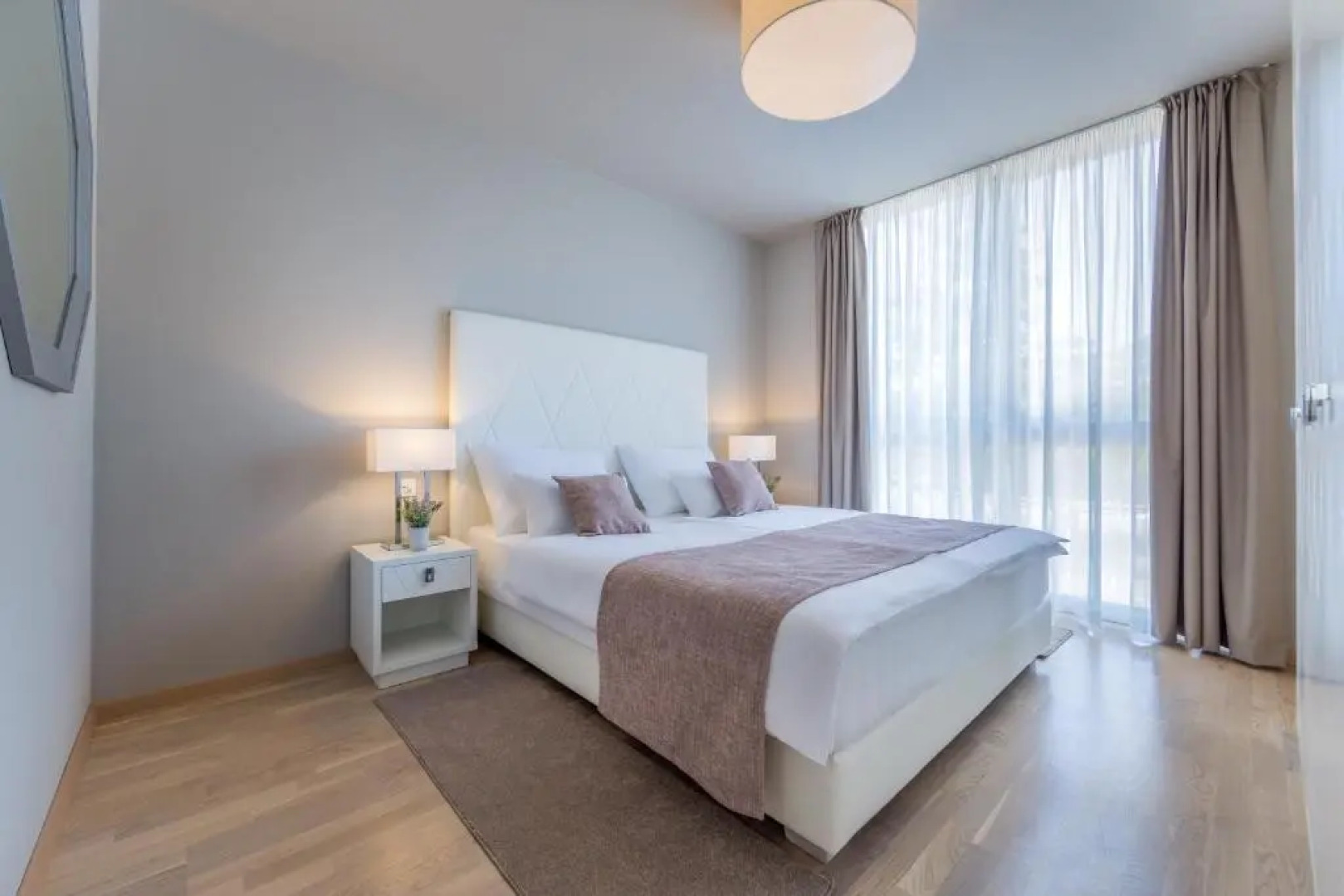 Preelook Apartments and Rooms