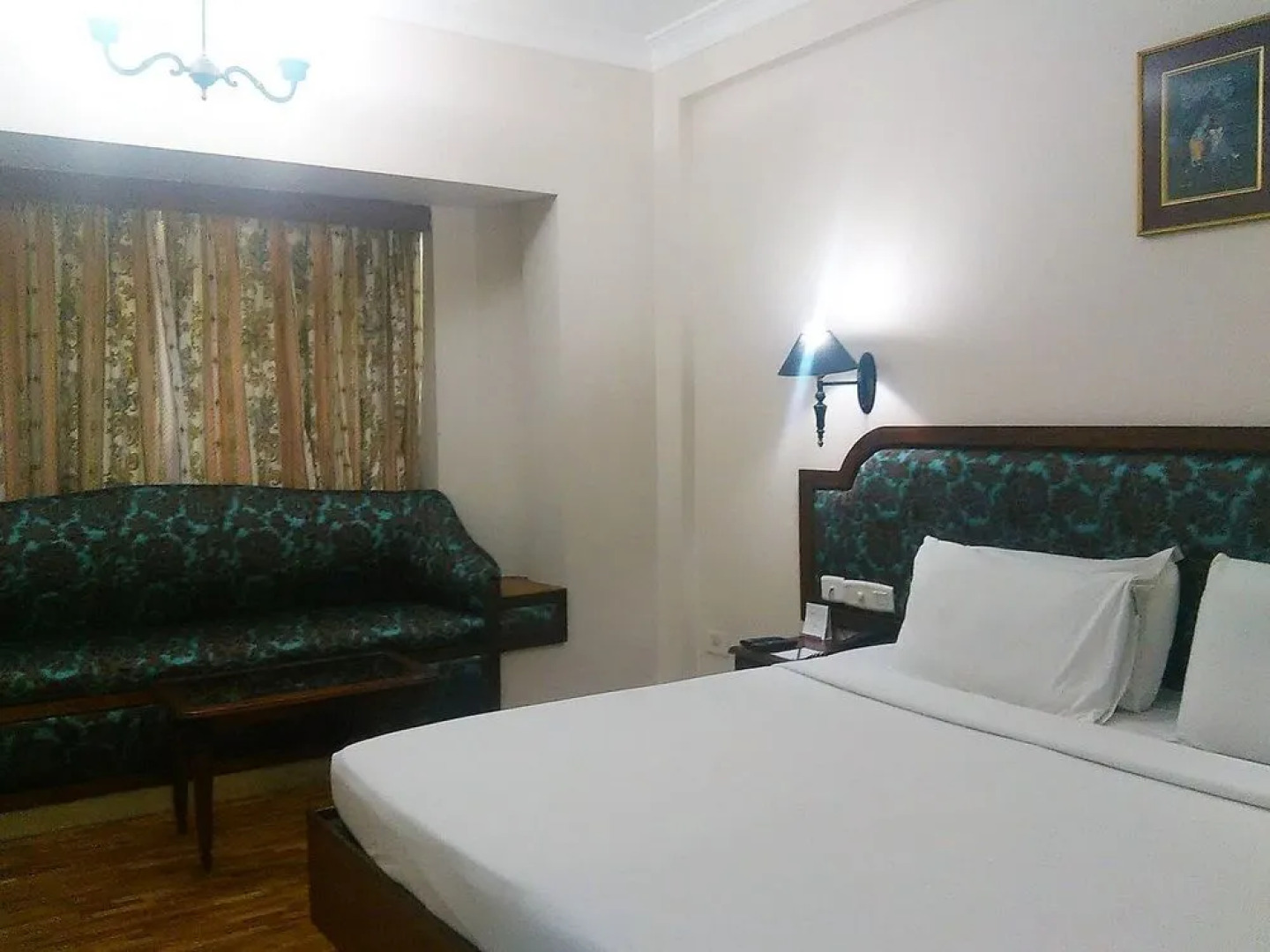 The Woods Manor MG Road