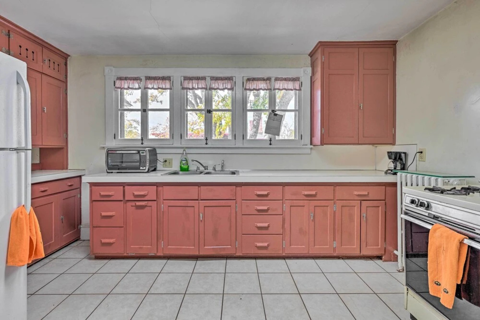 Victorian Apartment < 1 Mi to Wisconsin River