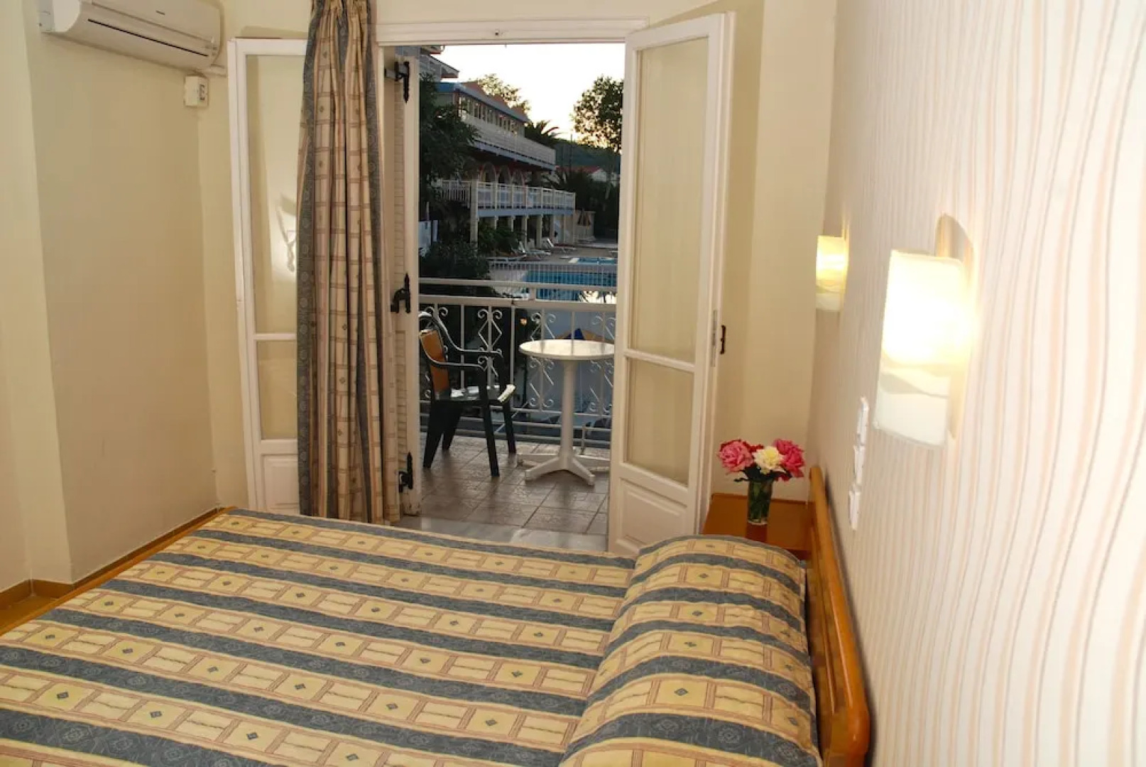 Captains & Commodore & Admiral Complex