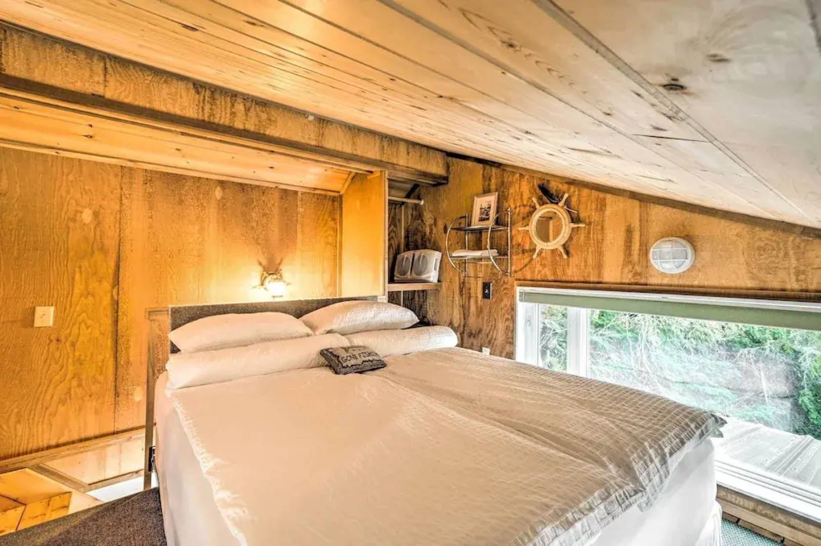 Serene Seldovia Cabin w/ Deck, Grill & Views!