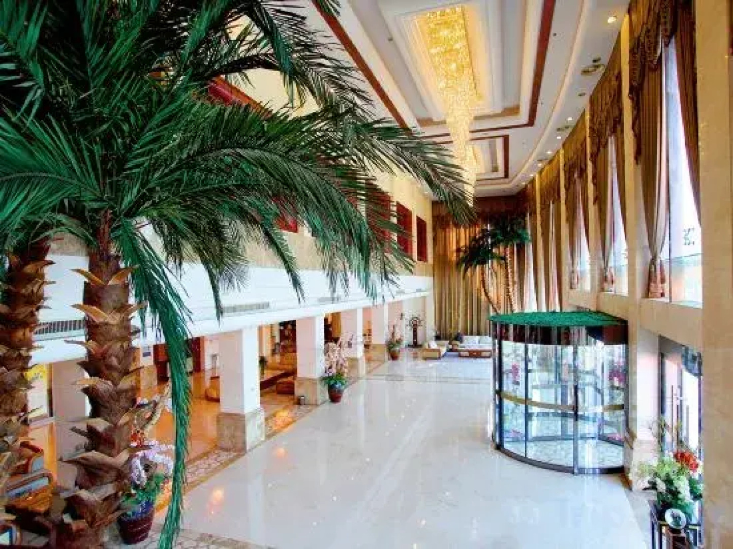 Oriental Hawaii Holiday Hotel