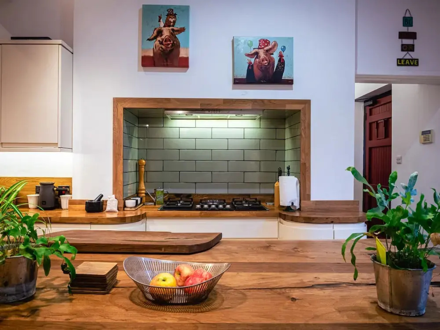 Lonsdale Villa Retreat