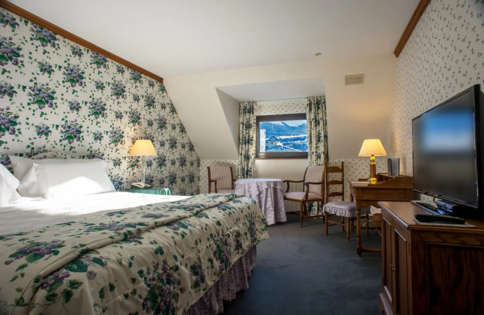 Las Hayas Resort Hotel