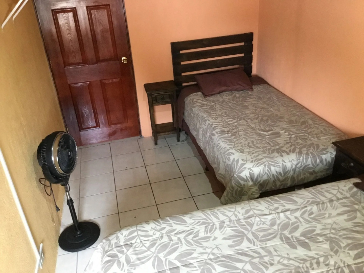 Euro Hostal - Hostel