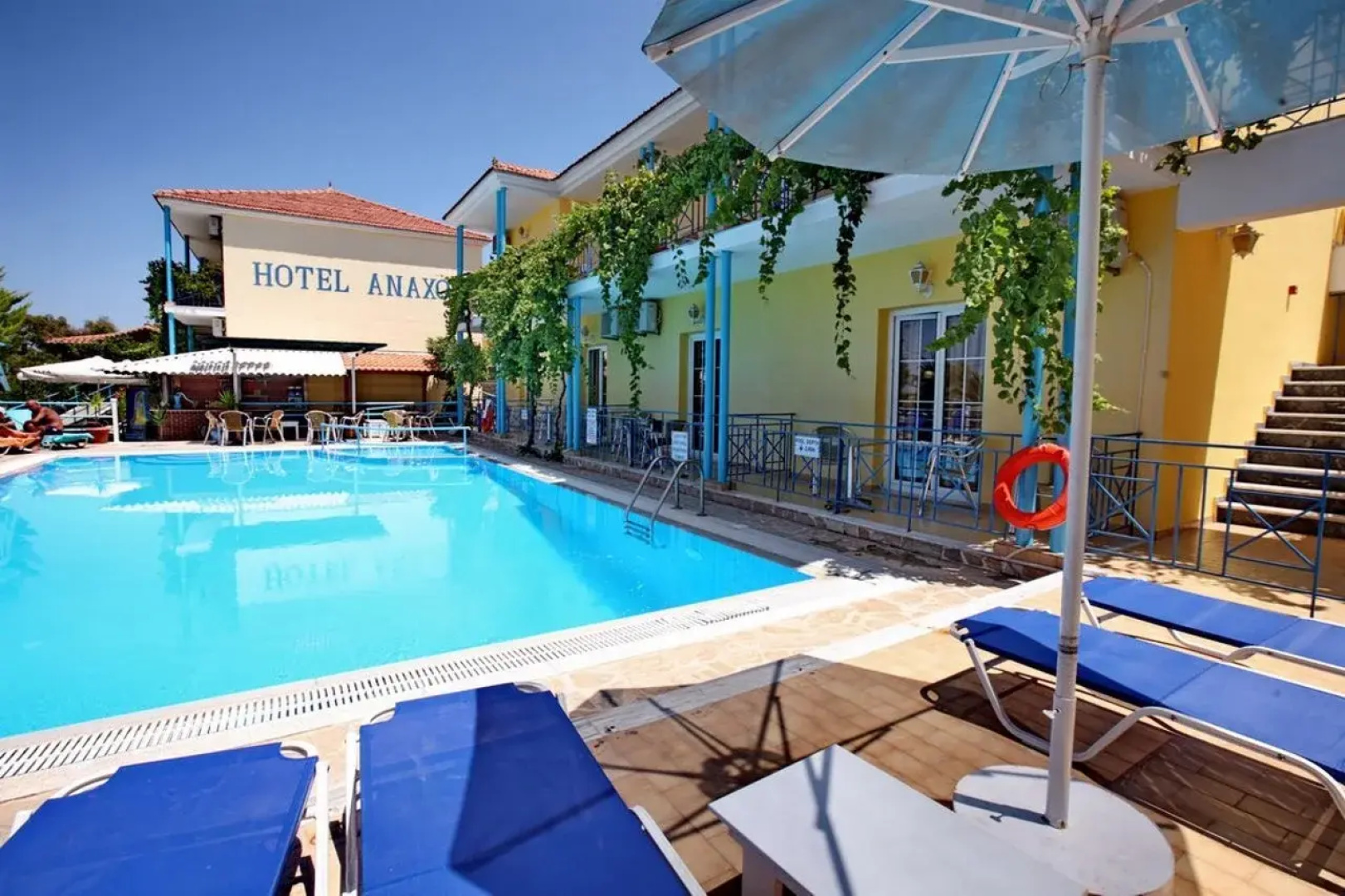 Anaxos Aparthotel