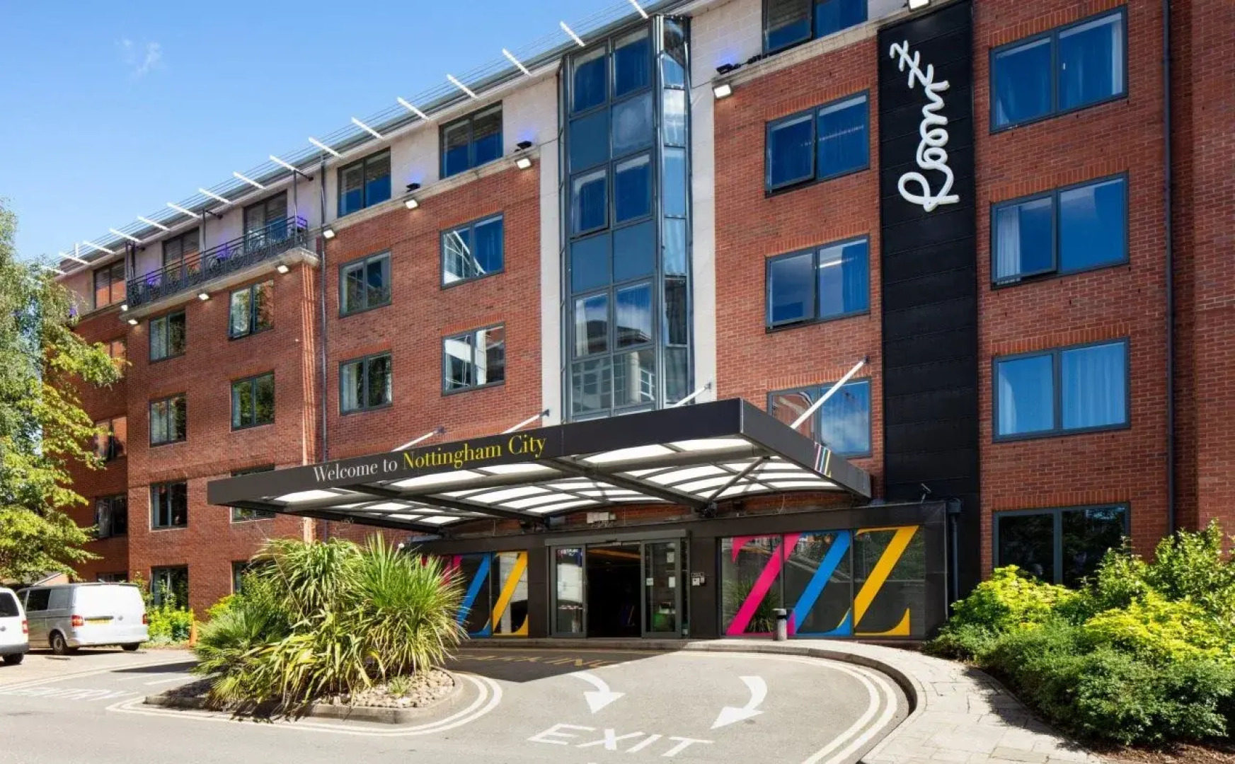 Апарт-отель Roomzzz Nottingham City