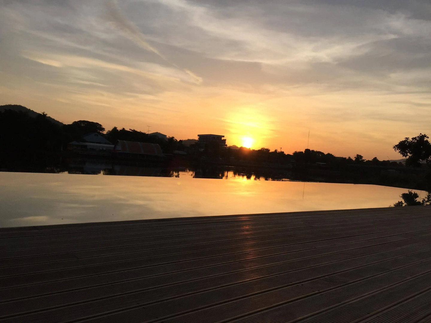 The Glory River Kwai Hotel