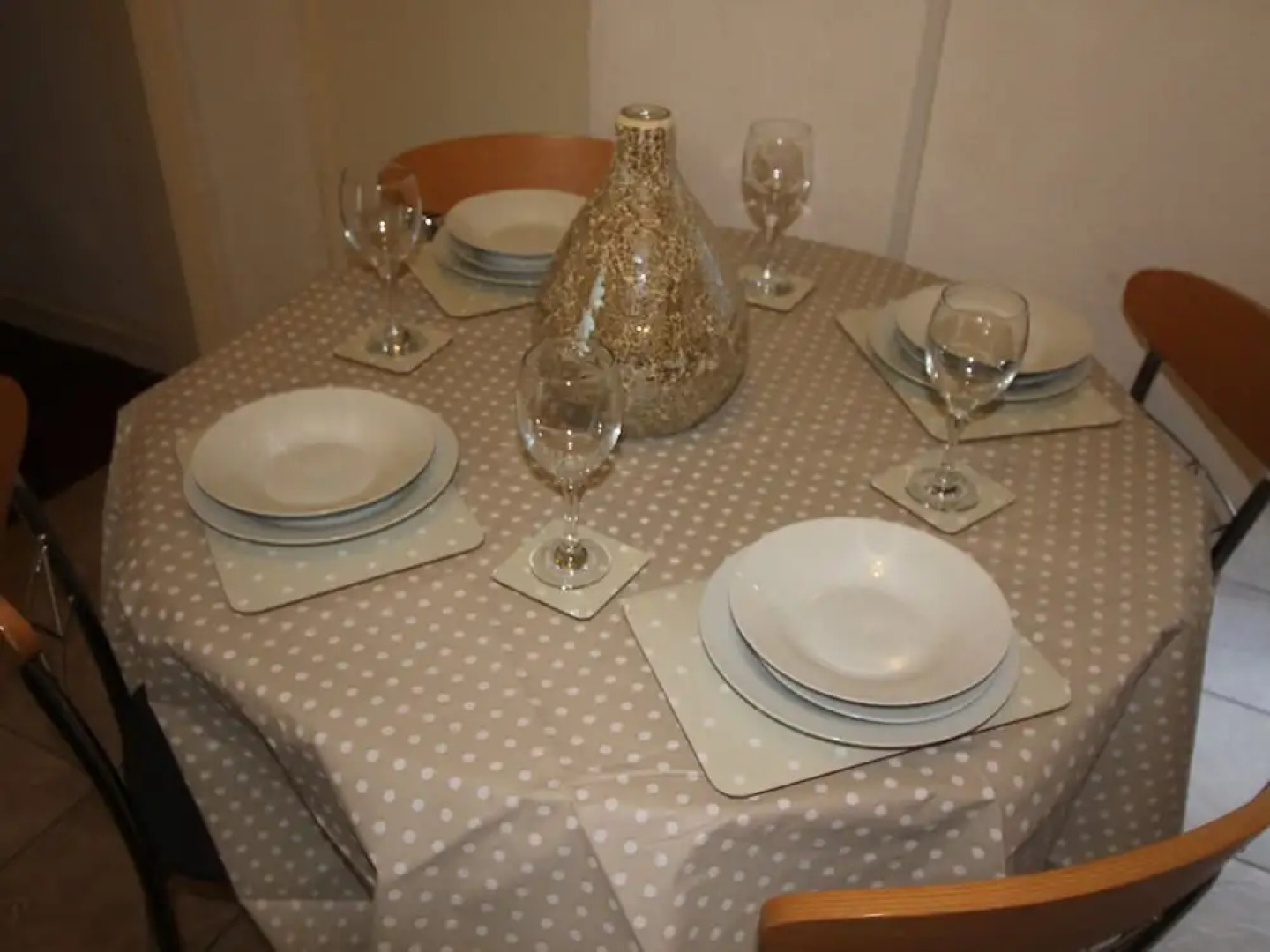 Rickard Street 4 Bed House Near J32 and M4 by Cardiff Holiday Homes
