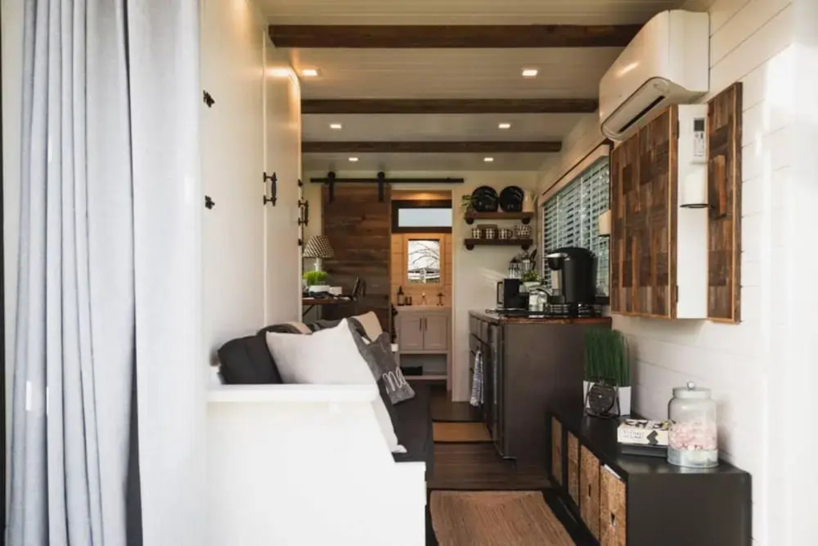 The Classic Tiny Cargohome 12 min to Magnolia Silos Baylor