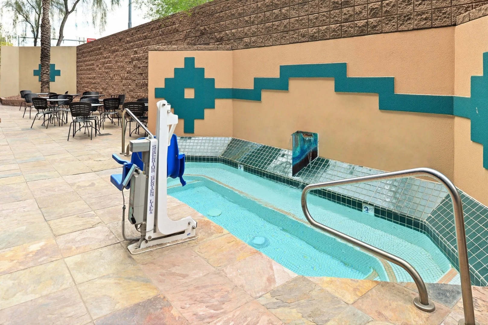 Holiday Inn Express & Suites Phoenix - Tempe by IHG