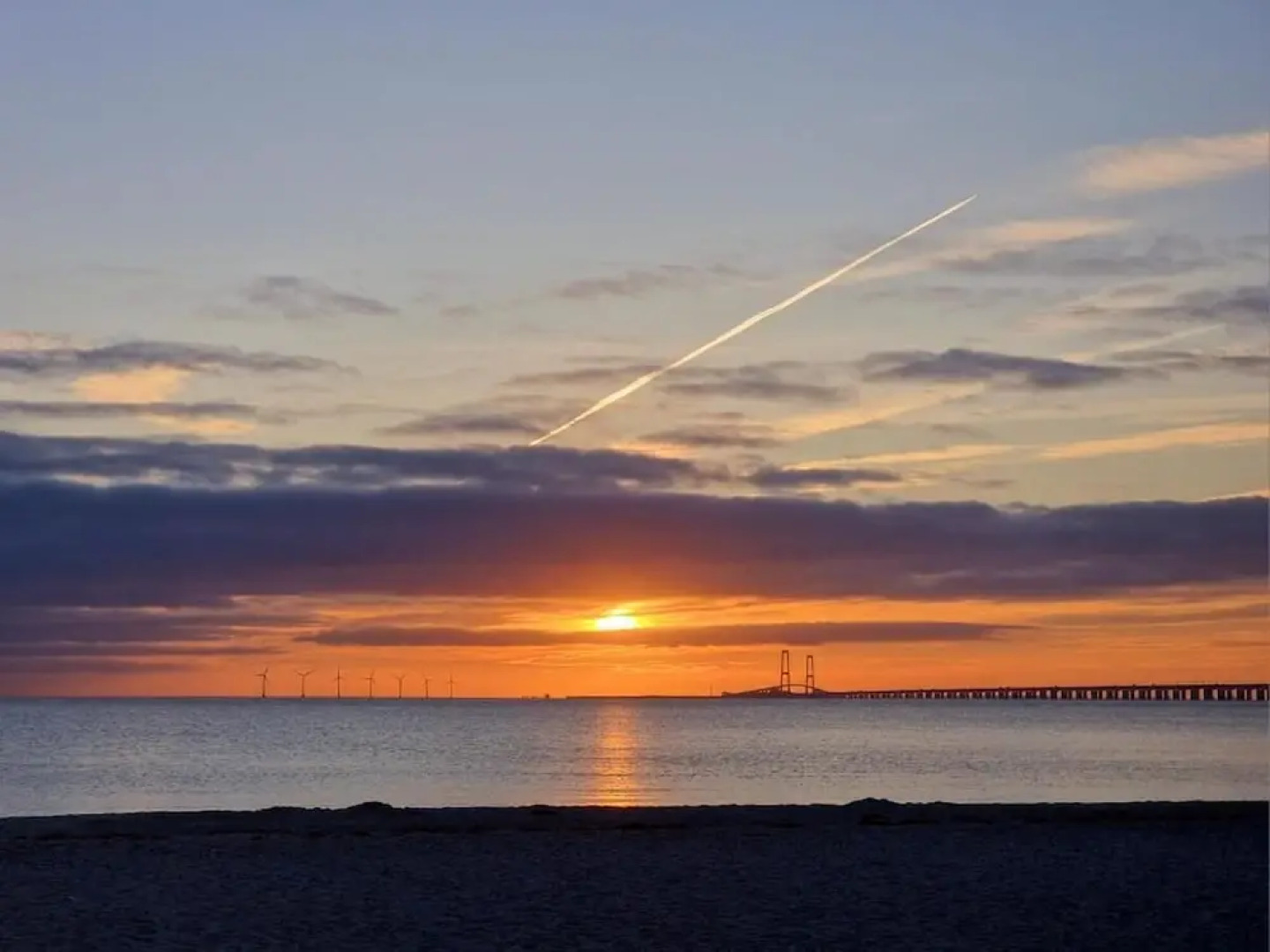 Skaerven Beachfront Condos and Cottage