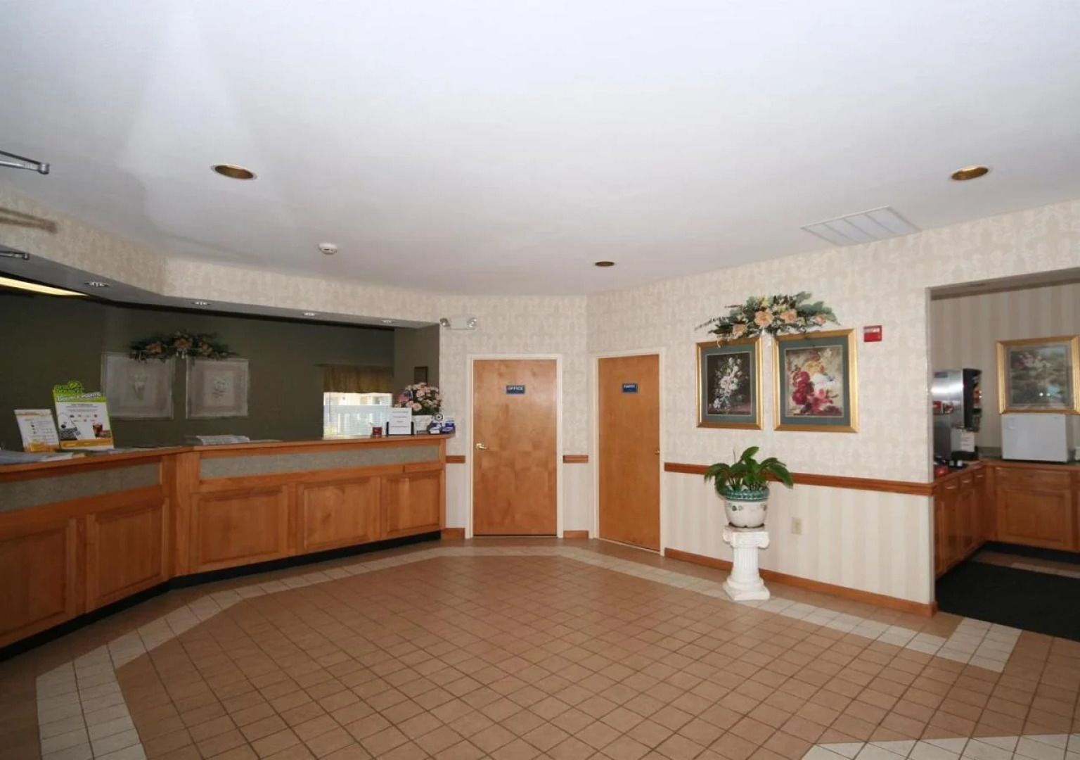 AmeriVu Inn & Suites Siler City