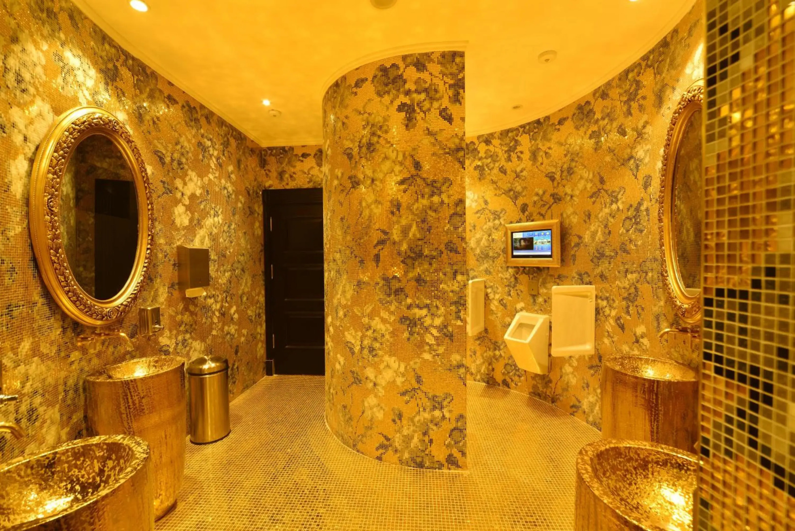 Azura Deluxe Resort & Spa - Ultra All Inclusive