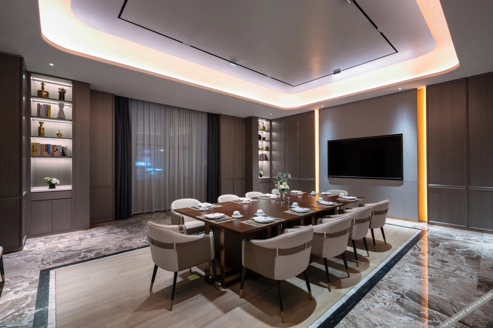 Novotel Jinniu Hotel