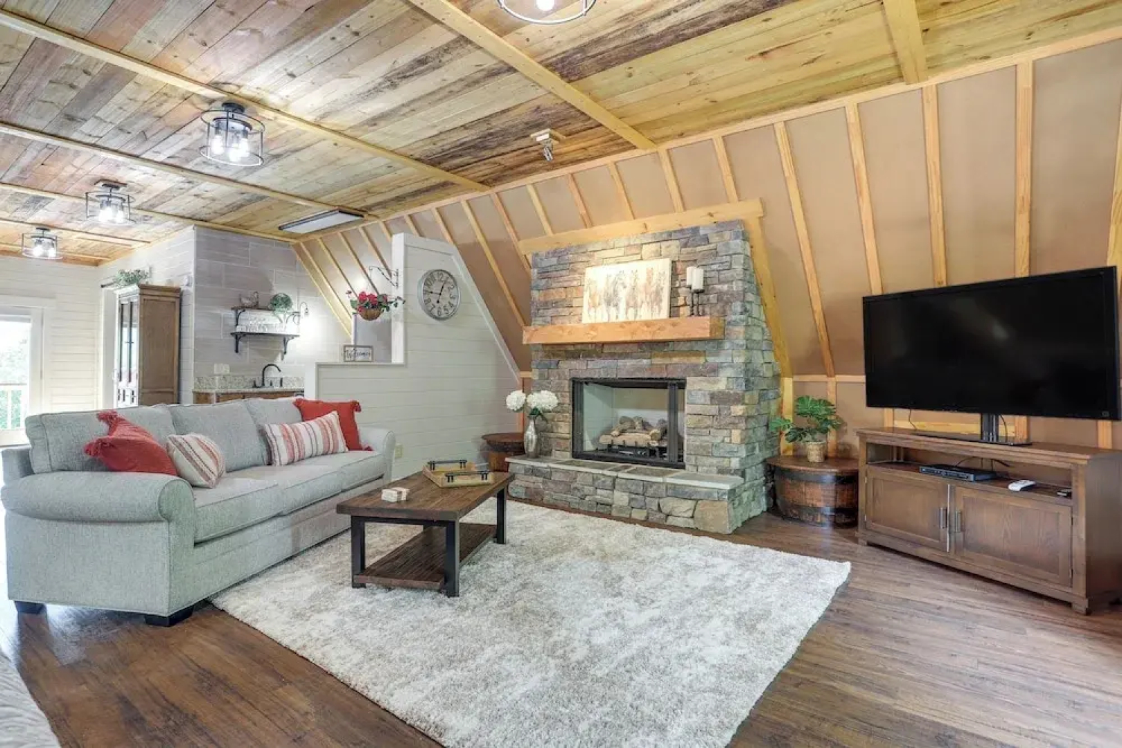 Lake Allatoona Area Studio w/ 2 Decks & Farm Views