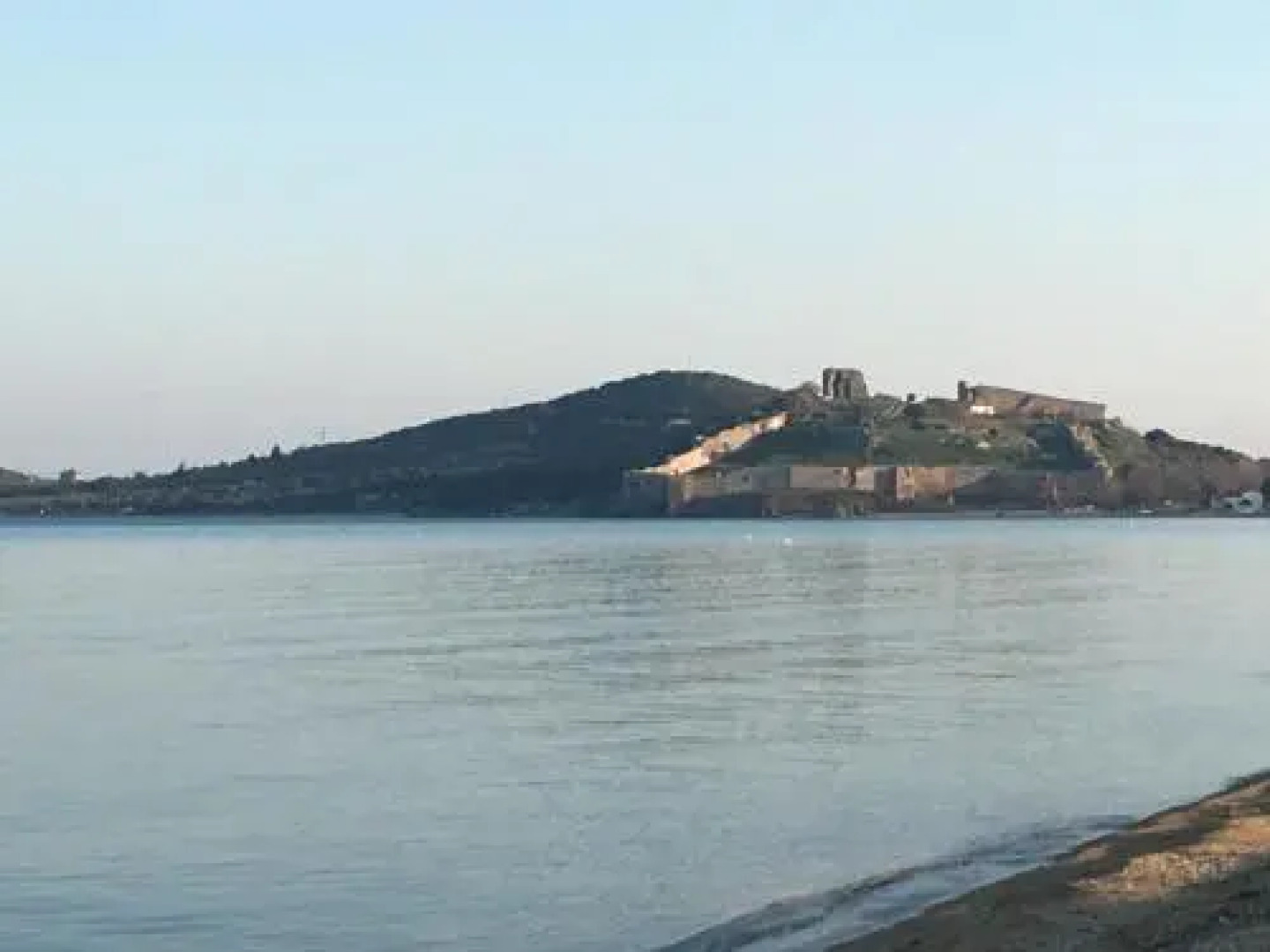 Isalos Suites