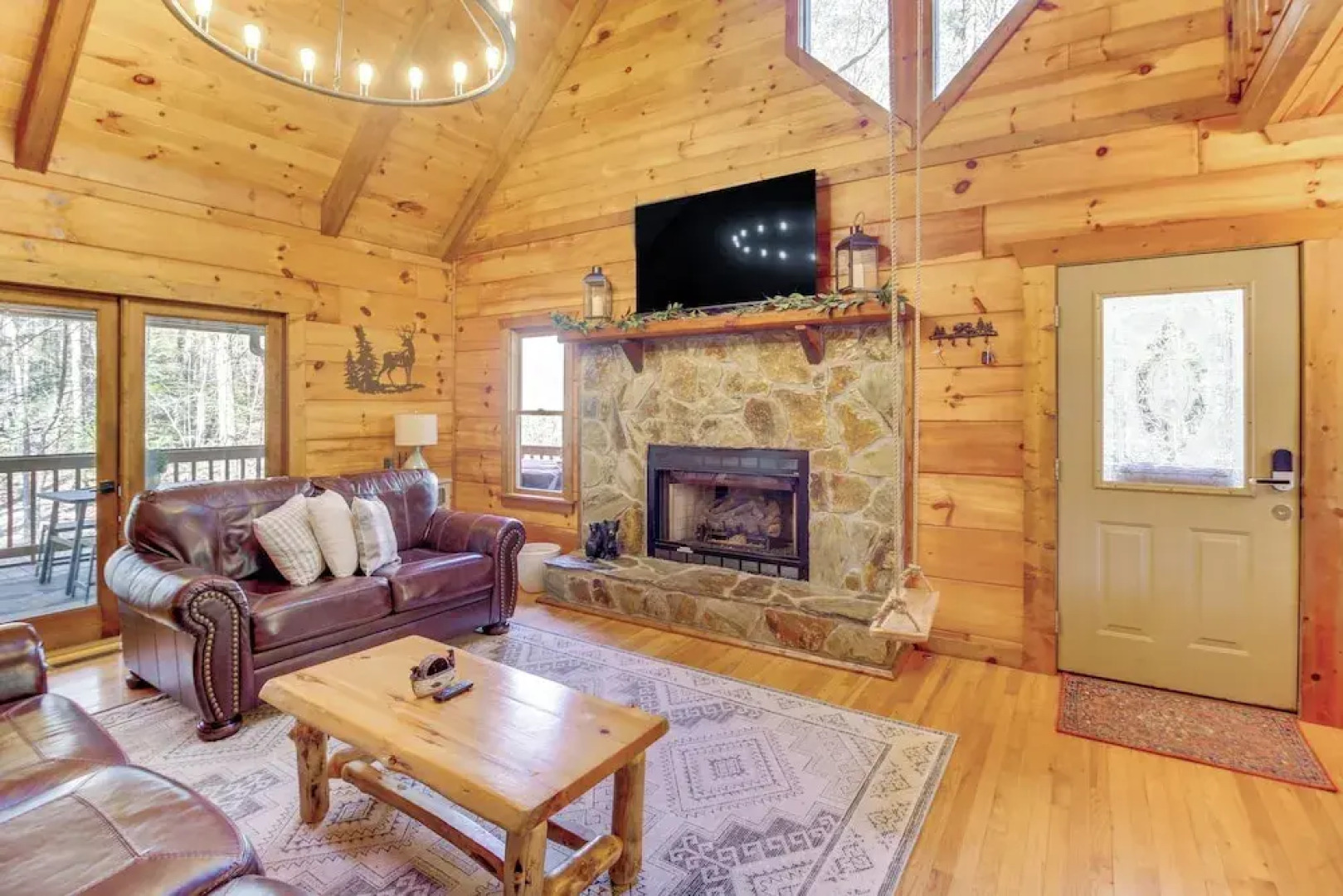 Secluded Cherry Log Cabin w/ Hot Tub + Swings!